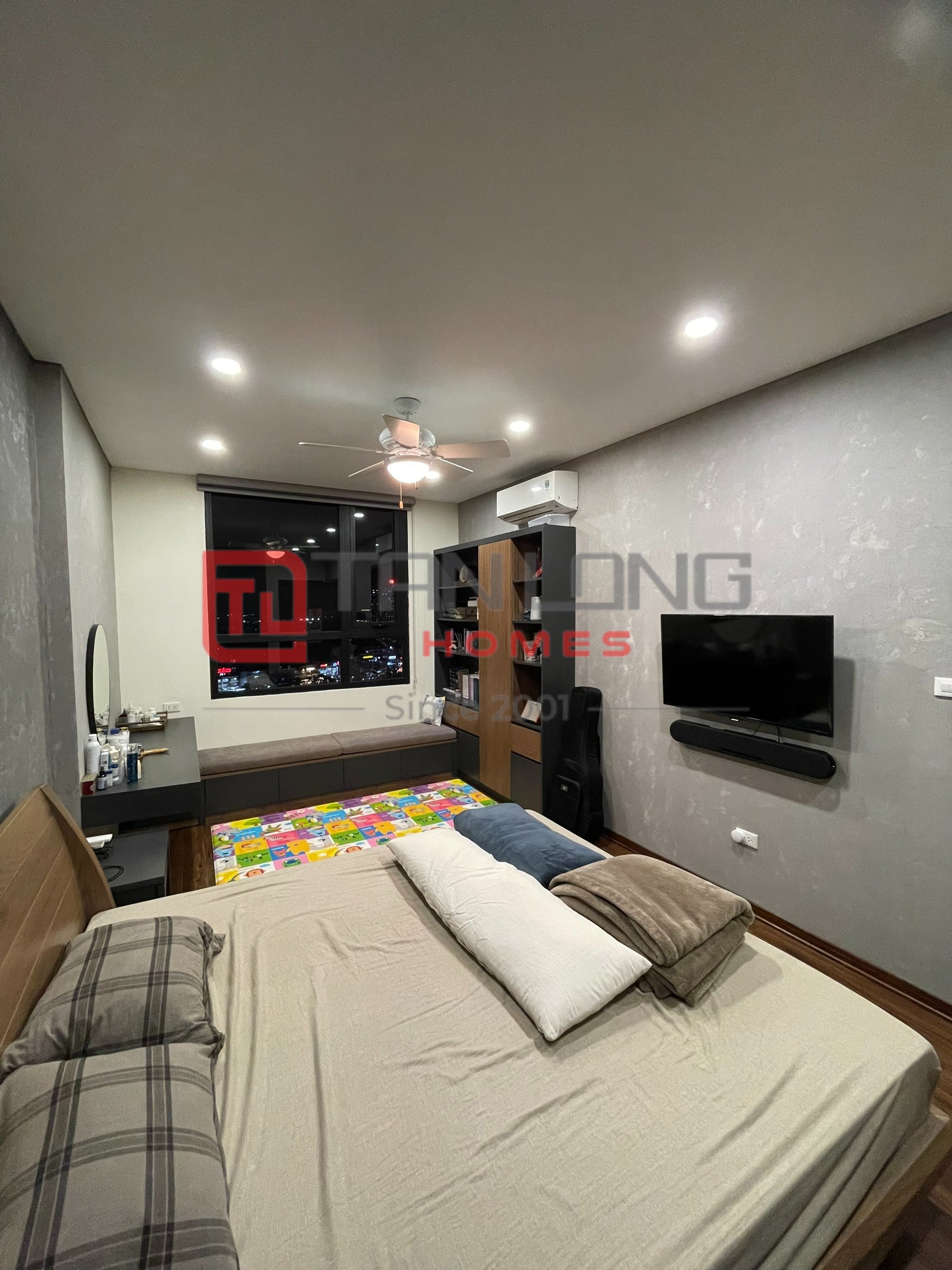 Bán căn hộ 3PN/95m2 full đồ, sẵn sổ đỏ, view hồ Ngoại Giao Đoàn tòa N01T1 5