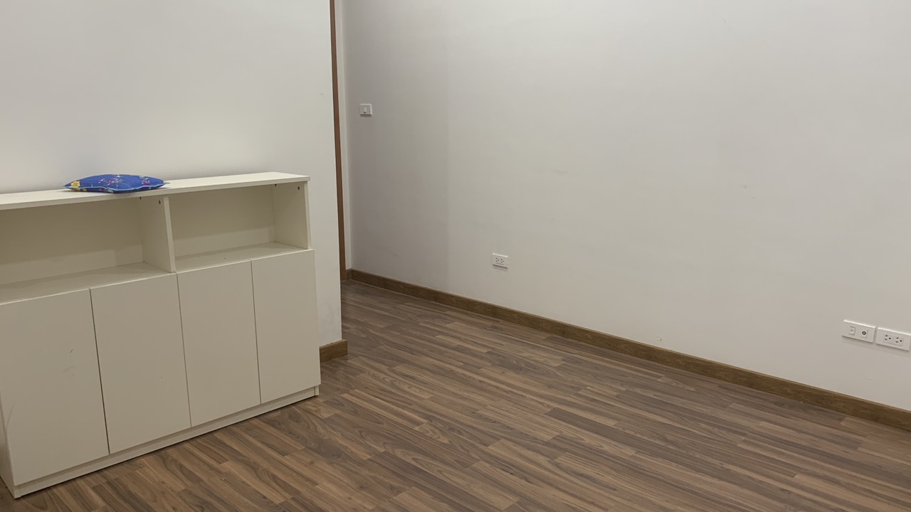 Bán căn hộ 4 phòng ngủ cực hiếm ban công đông nam thoáng mát tòa N04B 6