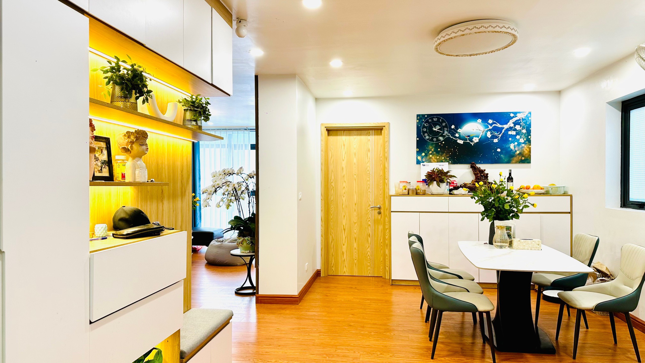Bán căn hộ 4PN/140,3m2 full đồ sẵn sổ đỏ tòa N01T3 Ngoại Giao Đoàn 1