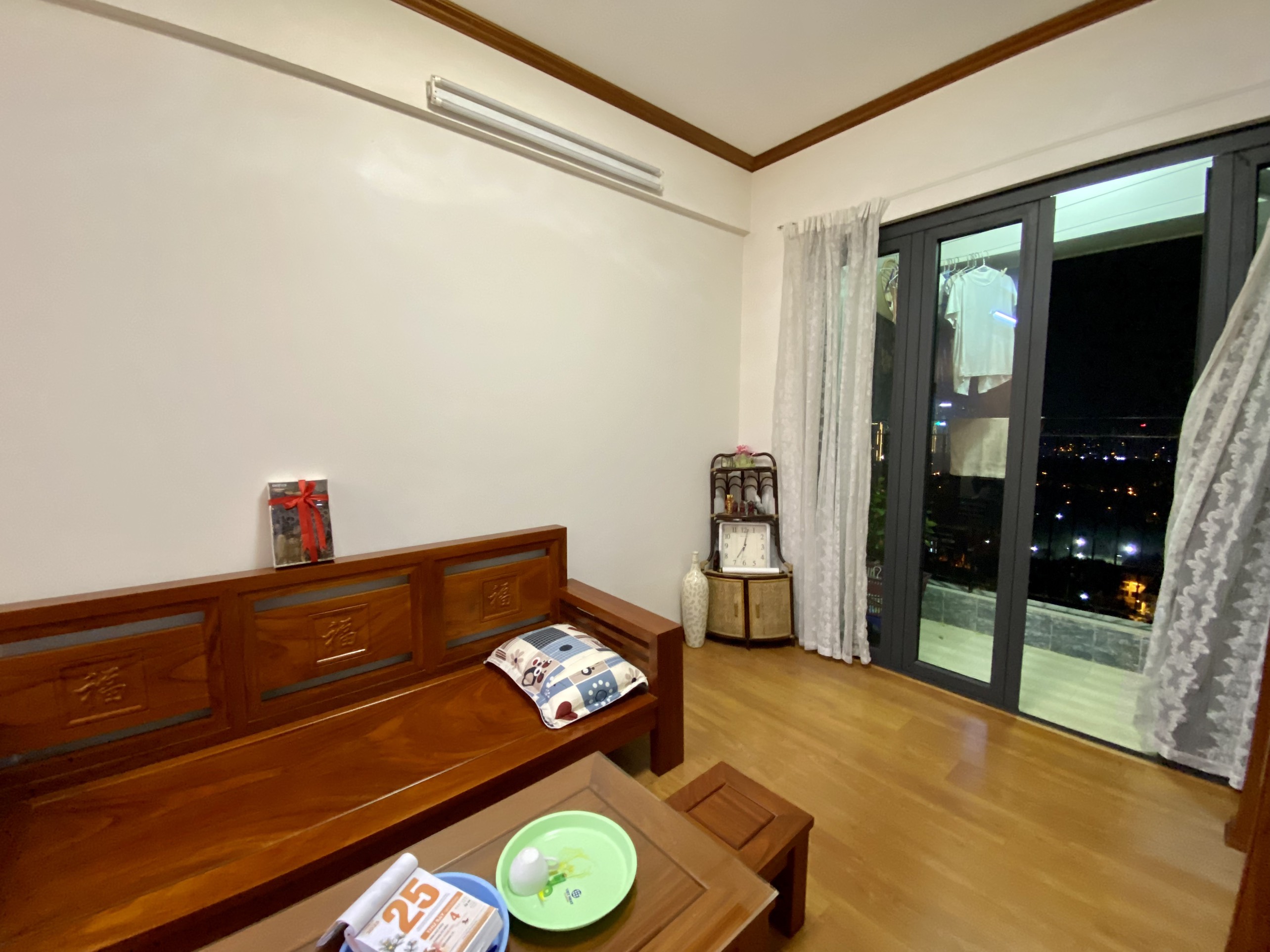 Bán căn hộ 70m2 tầng cao, ban công Nam tòa 789 Ngoại giao đoàn 2