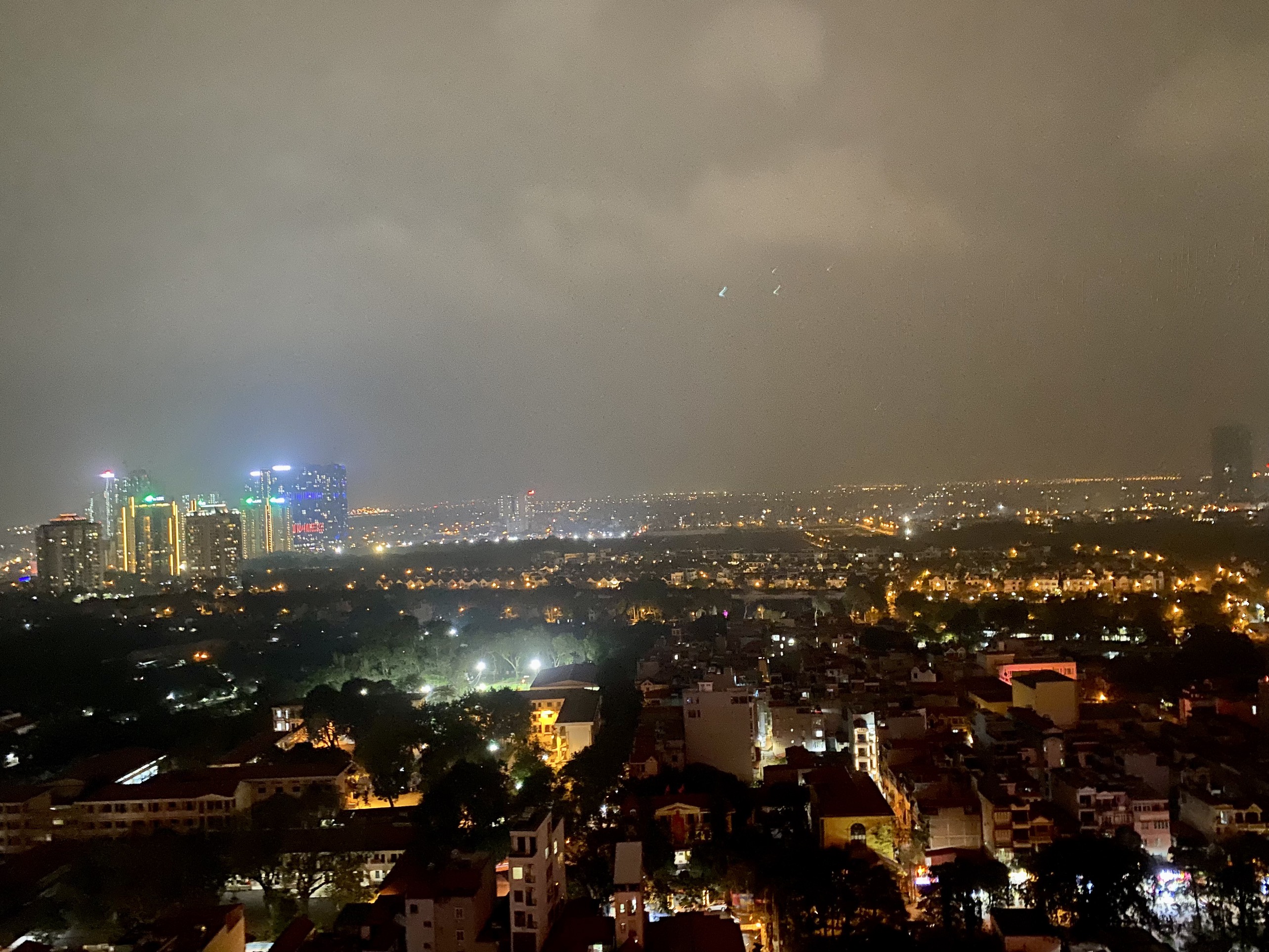 Bán căn hộ 70m2 tầng cao, ban công Nam tòa 789 Ngoại giao đoàn 3