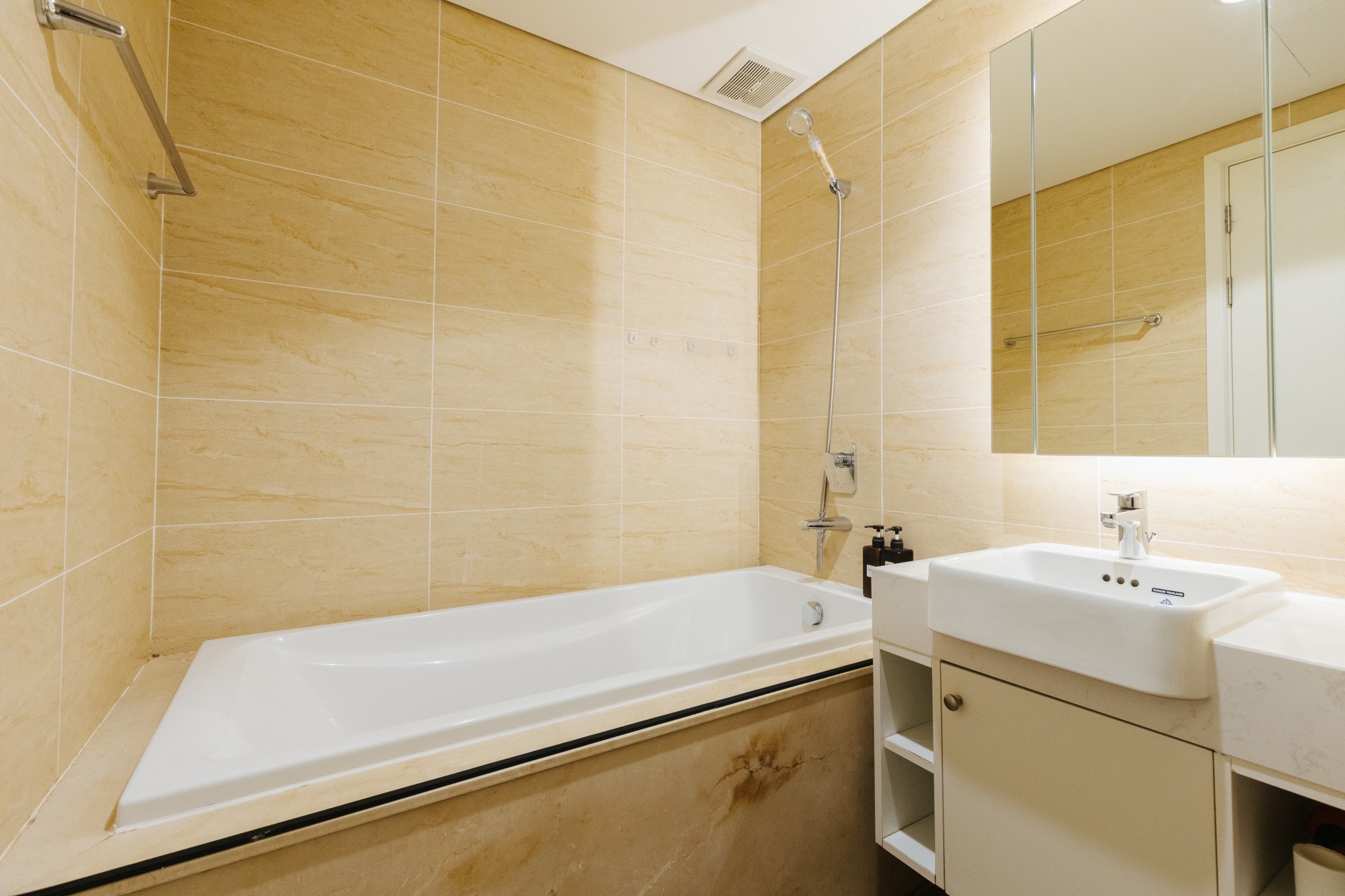 Bán căn hộ An Bình City tòa A4: 3PN/83,7m2 căn góc full đồ, slot ô tô bao thuế phí! 4