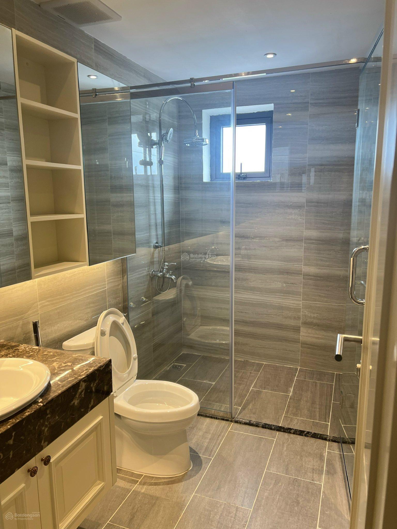 Bán căn hộ chung cư toà CT1A KĐT Nghĩa Đô diện tích 68m2 thiết kế 2 phòng ngủ, tầng cao hướng Tây Nam full đồ 3