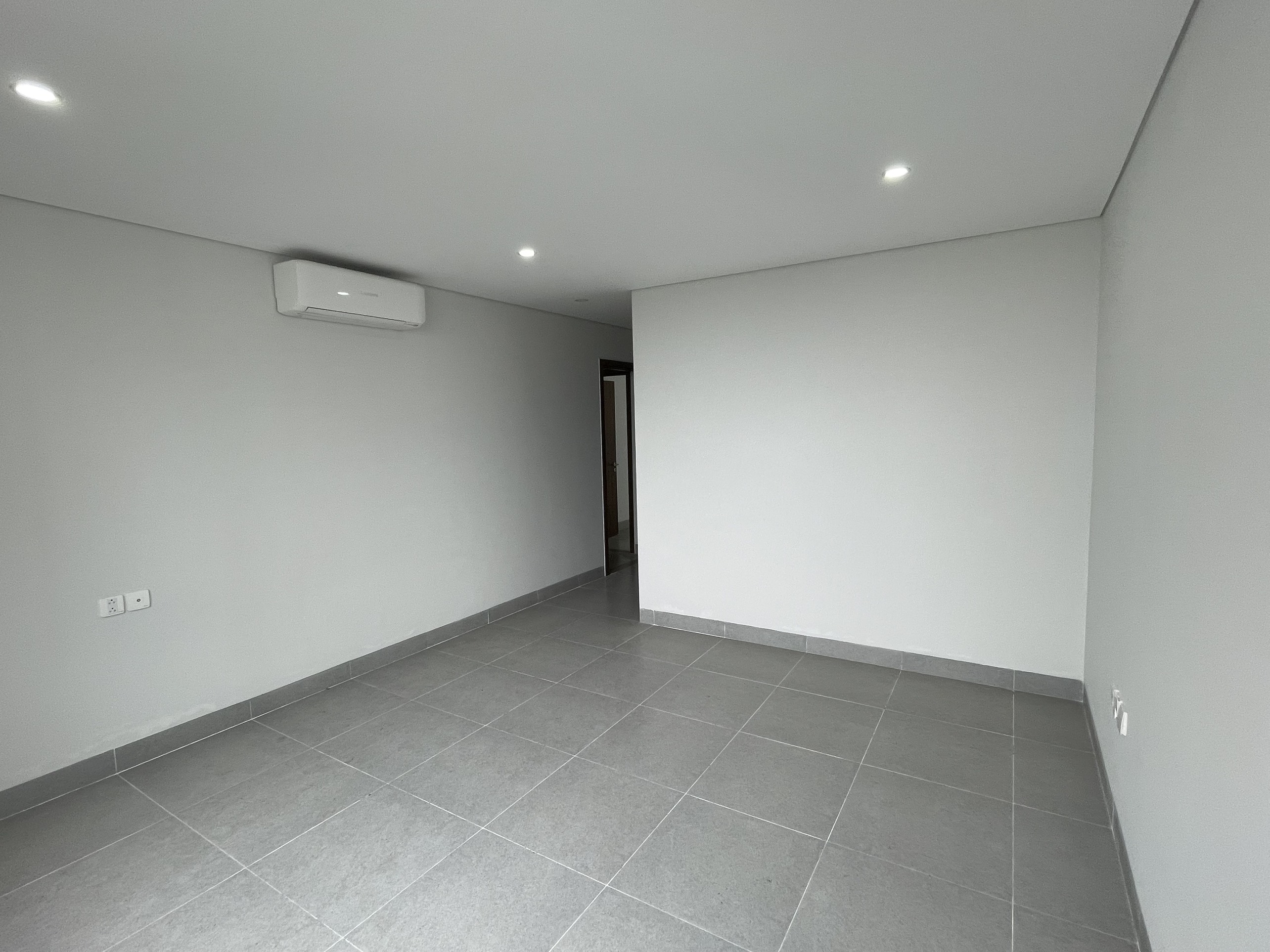 Bán căn hộ góc tòa N03T6 diện tích 135 m2 nguyên bản CĐT giá nhỉnh 7 tỷ 3