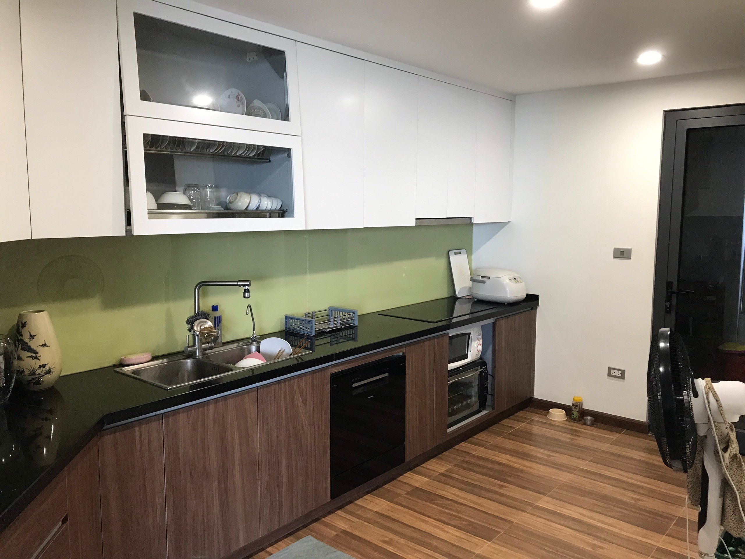 Bán căn hoa hậu N01T8: 3PN/134m2 view Hồ 2 logia đẹp nhất dự án 4