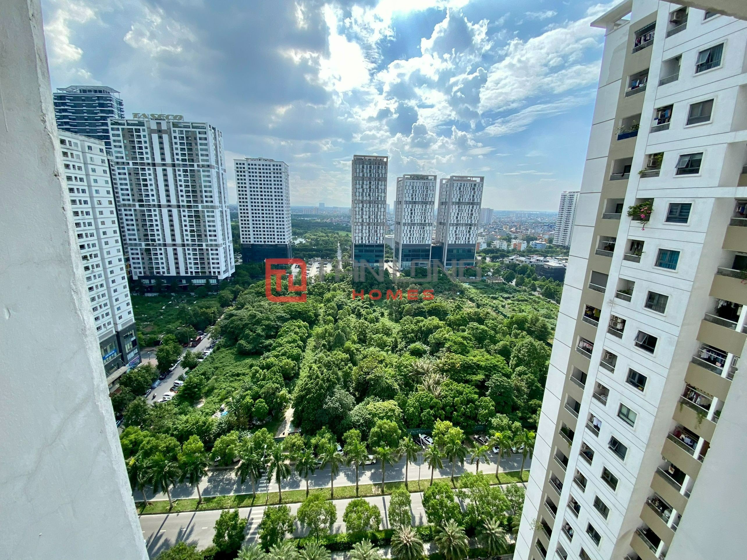 BÁN GẤP: Căn 2PN/68m2 đồ cơ bản, có sổ đỏ tại N04A Ngoại Giao Đoàn 9