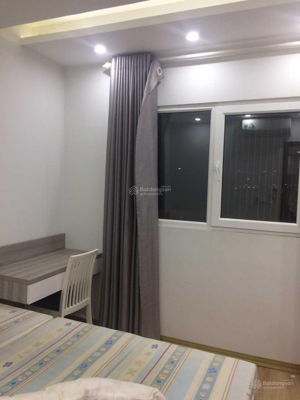 Bán nhanh căn góc 2 phòng ngủ toà CT2B KĐT Nghĩa Đô diện tích 70m2 đủ nội thất, tầng cao view siêu thoáng 3