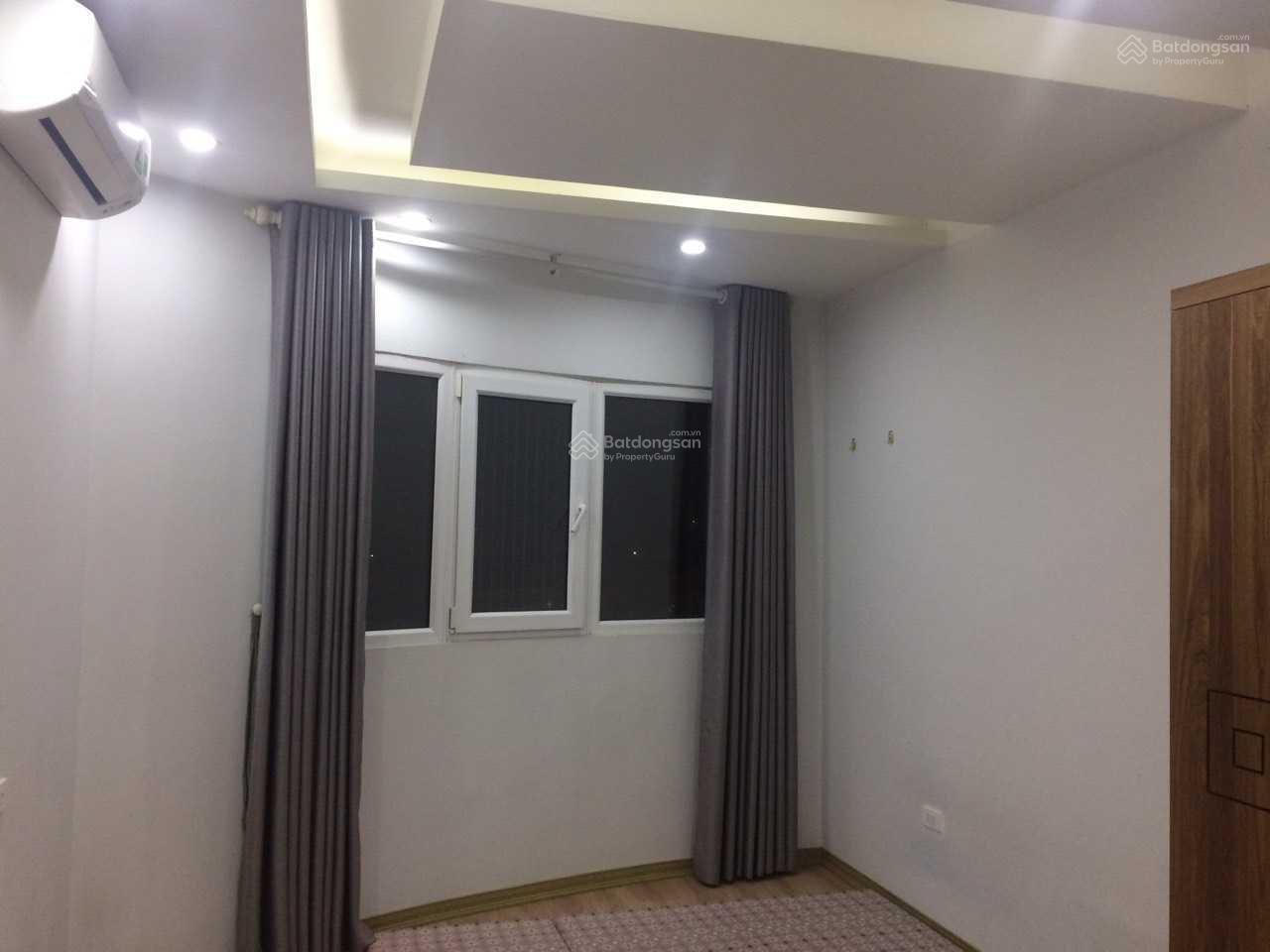 Bán nhanh căn góc 2 phòng ngủ toà CT2B KĐT Nghĩa Đô diện tích 70m2 đủ nội thất, tầng cao view siêu thoáng 4