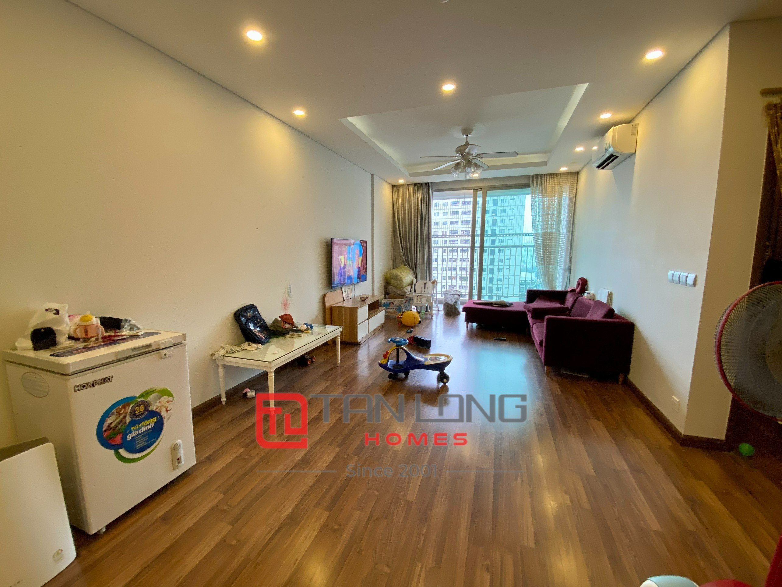 Bán nhanh căn hộ 2 ngủ 86,8m2 full đồ, có sổ đỏ tại N03T2 Ngoại Giao Đoàn 3
