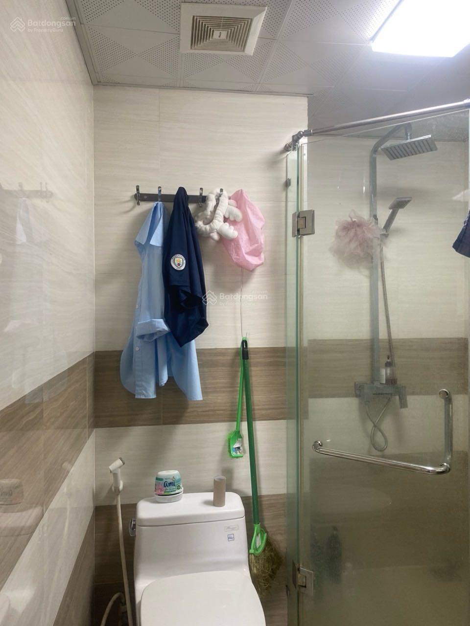 Bán nhanh căn hộ 2 phòng ngủ KĐT Nghĩa Đô diện tích 68m2 tầng cao view thoáng full đồ mới 5