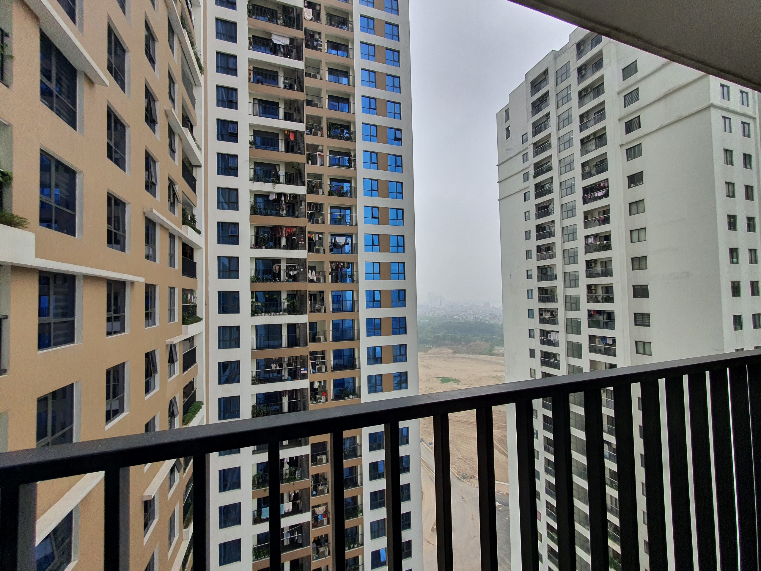 Bán suất ngoại giao căn 1 phòng ngủ tầng cao tòa D2 chưng cư 6TH-ELEMENT 8