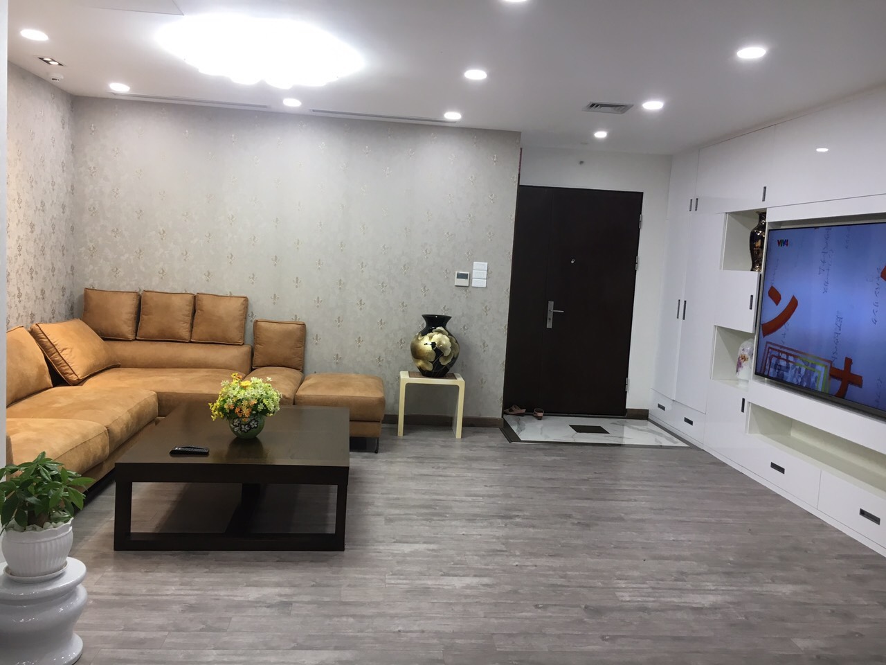 Căn 3 ngủ, 2 wc, dt113.89m2. Toà N02-T1, Chung cư Ngoại Giao Đoàn giá chỉ 12tr/tháng 1