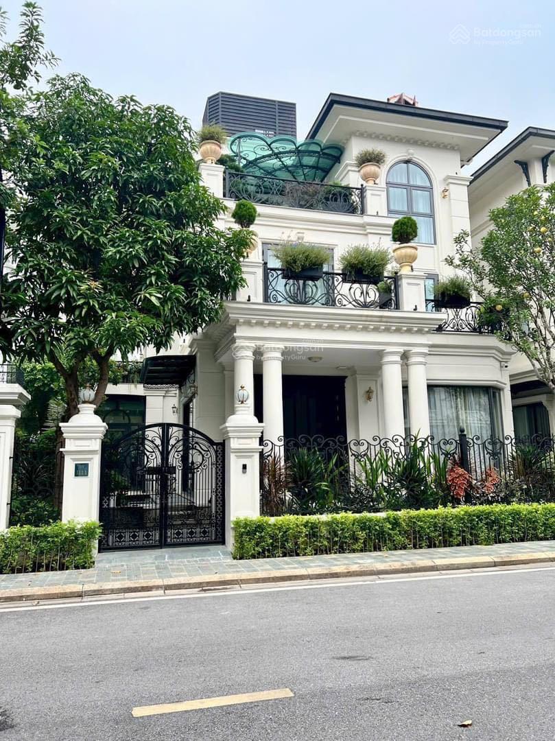 Cần bán biệt thự đơn lập Embassy Garden KĐT Tây Hồ Tây diện tích 239m2 x 3 tầng, hoàn thiện mặt ngoài 2