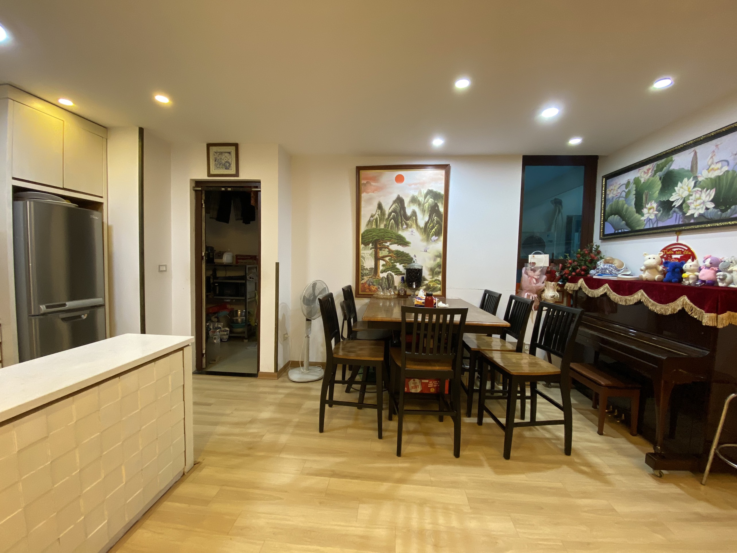 Cần bán căn 2PN/100m2 tầng trung view công viên tòa N03T1 Ngoại Giao Đoàn 2