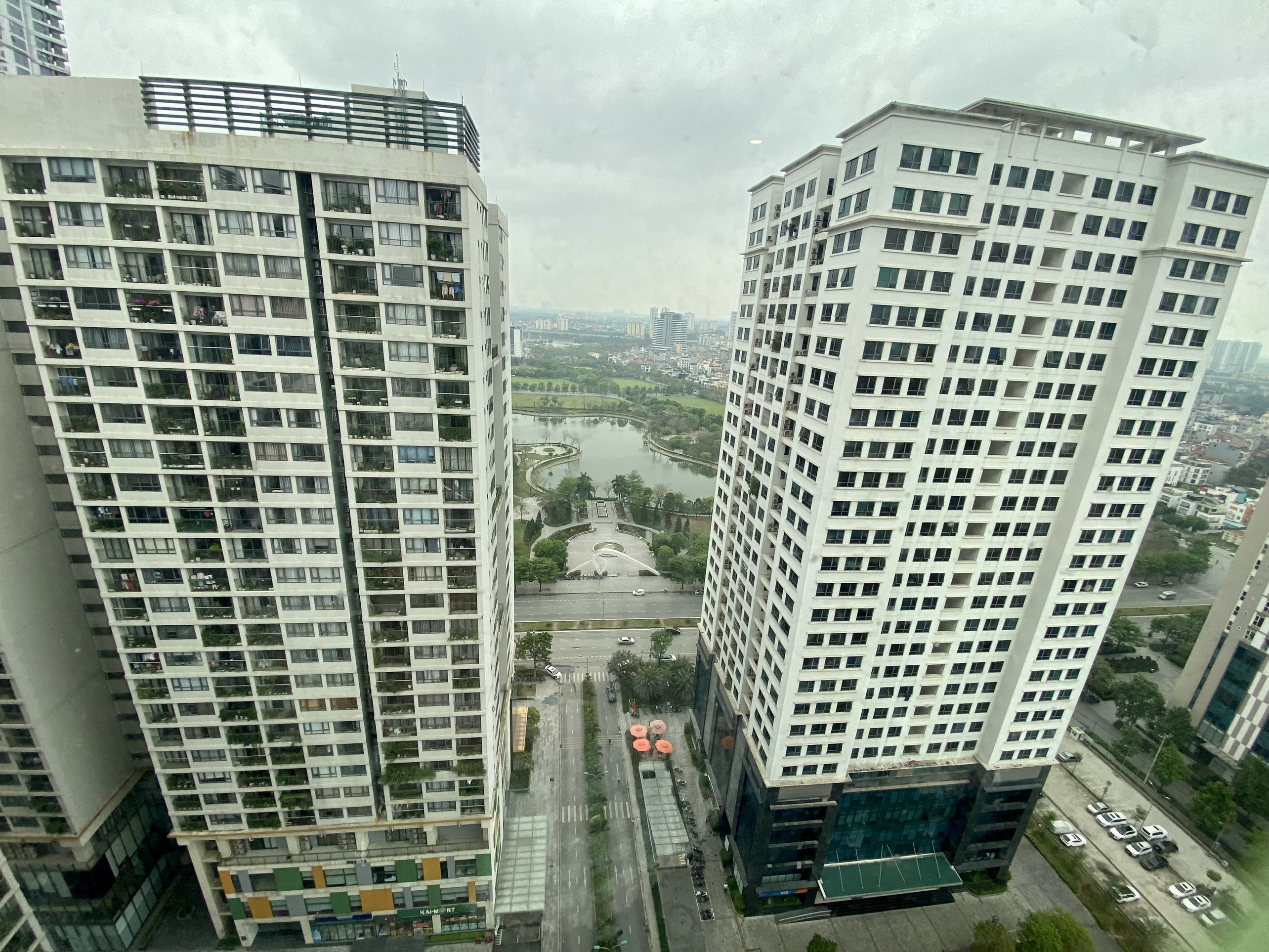 Cần bán căn 3 ngủ 114,3m2 tầng cao view công viên tòa N03T2 Ngoại Giao Đoàn 12