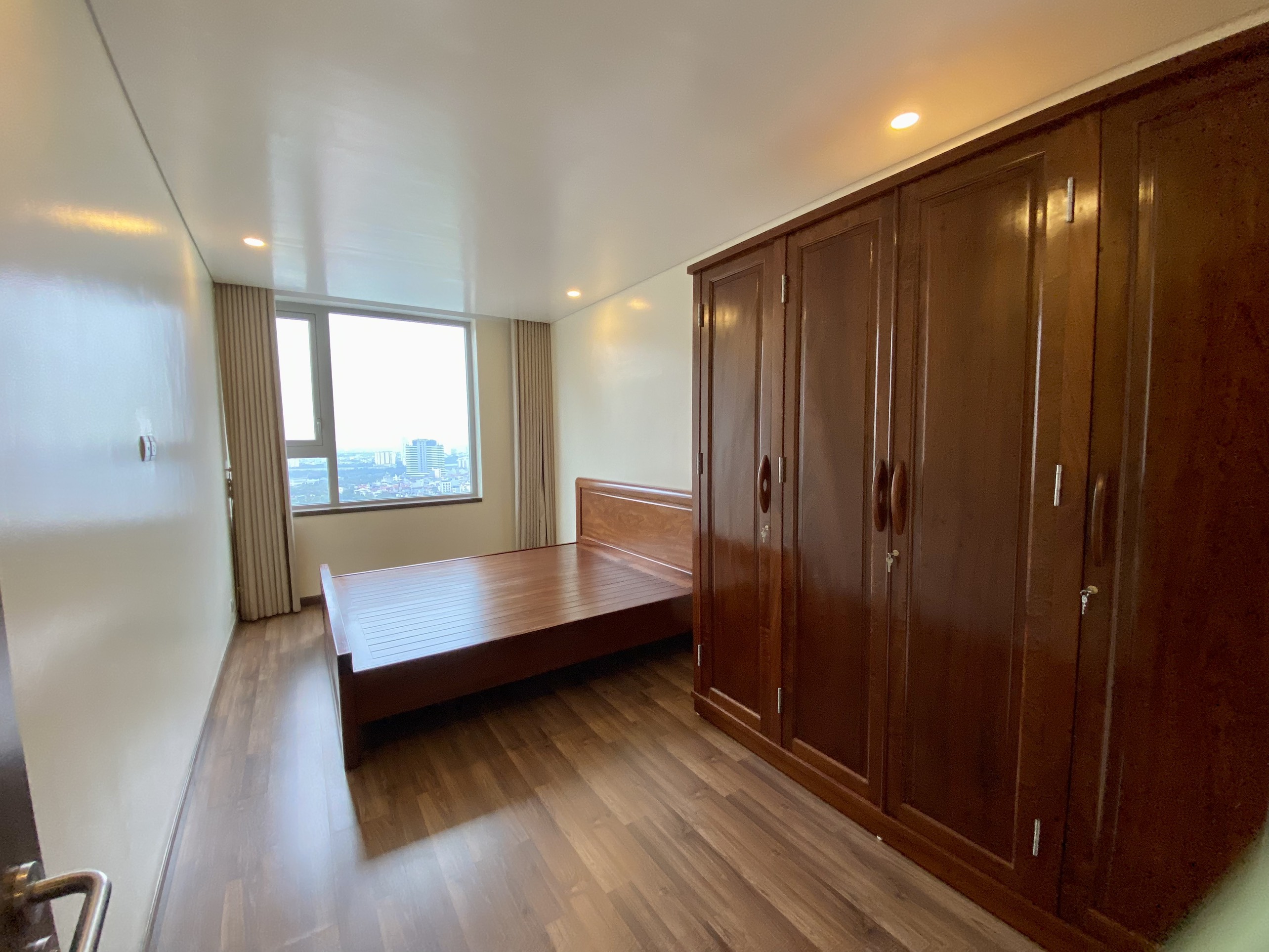 Cần bán căn 3 ngủ 114,3m2 tầng cao view công viên tòa N03T2 Ngoại Giao Đoàn 6
