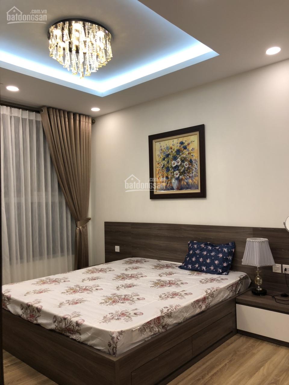 Cần cho thuê căn hộ 2 phòng ngủ tầng cao view thoáng đủ đồ diện tích 67m2 toà B4 Green Stars 3
