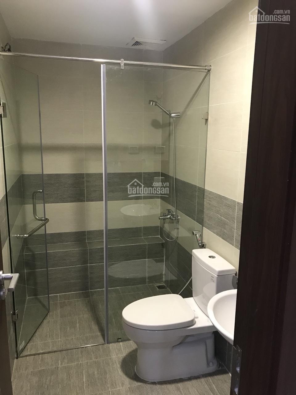 Cần cho thuê căn hộ 2 phòng ngủ tầng cao view thoáng đủ đồ diện tích 67m2 toà B4 Green Stars 4