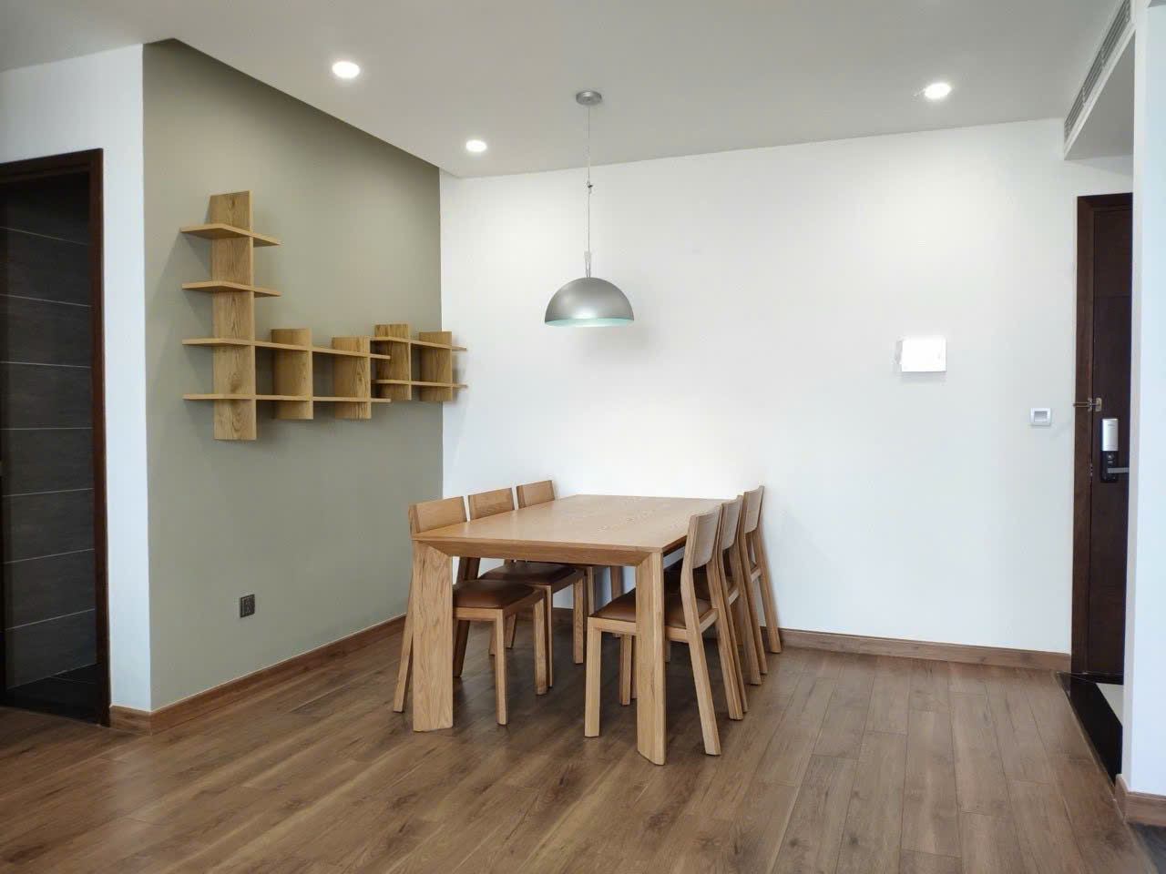Cần cho thuê căn hộ 2 phòng ngủ tòa 6th Element Tây Hồ diện tích 83m2 đủ đồ phù hợp gia đình thuê lâu dài 2