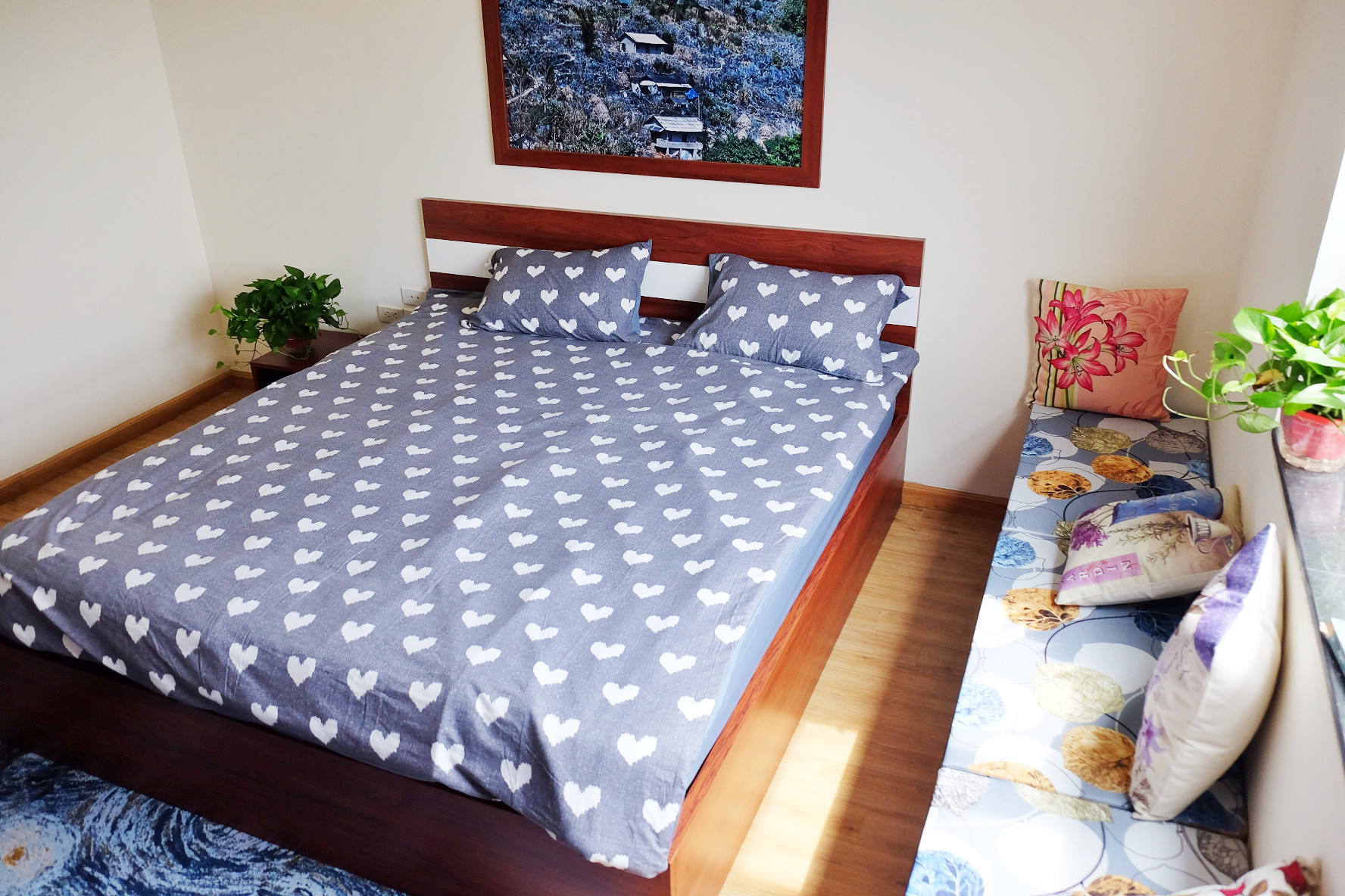 Căn hộ 2 ngủ full đồ, view Hồ Tây, cho thuê chỉ 13 triệu/1 tháng tòa N04A chung cư Ngoại Giao Đoàn 4