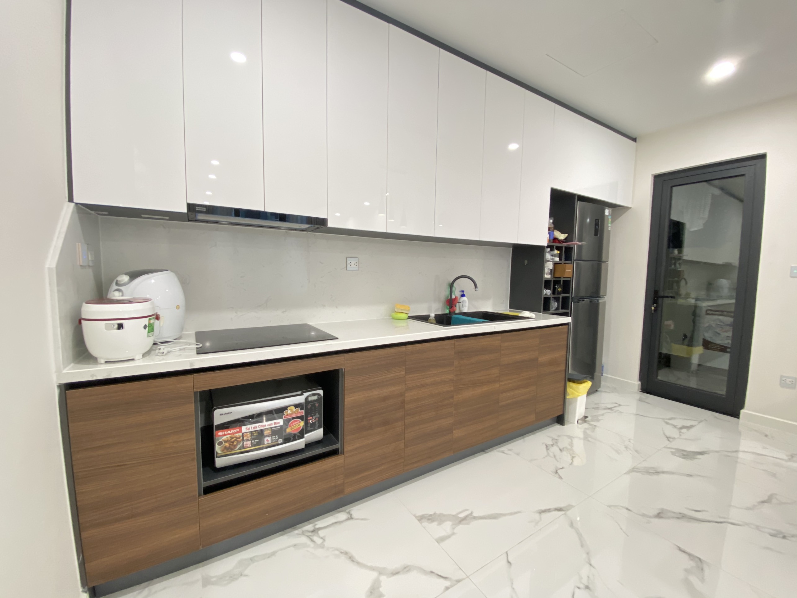 Căn hộ 3 phòng ngủ toà A5 cho thuê diện tích 112m2 đầy đủ đồ, view công viên đẹp 2