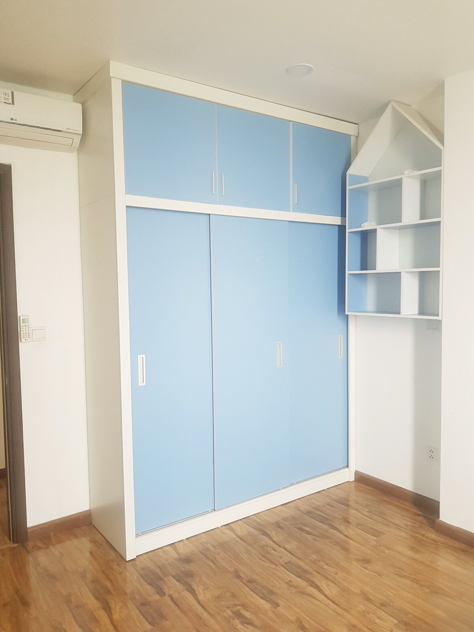 CĂN HỘ CHO THUÊ GIÁ RẺ DT 129.4M2, 3 NGỦ TÒA N03-T3 CHUNG CƯ NGOẠI GIAO ĐOÀN 5
