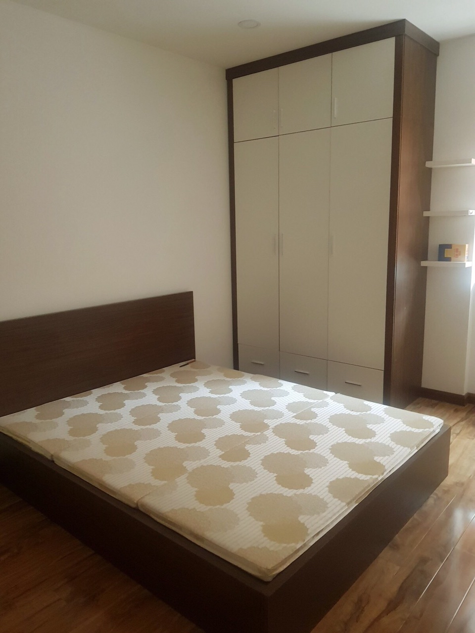 CĂN HỘ CHO THUÊ GIÁ RẺ DT 129.4M2, 3 NGỦ TÒA N03-T3 CHUNG CƯ NGOẠI GIAO ĐOÀN 8