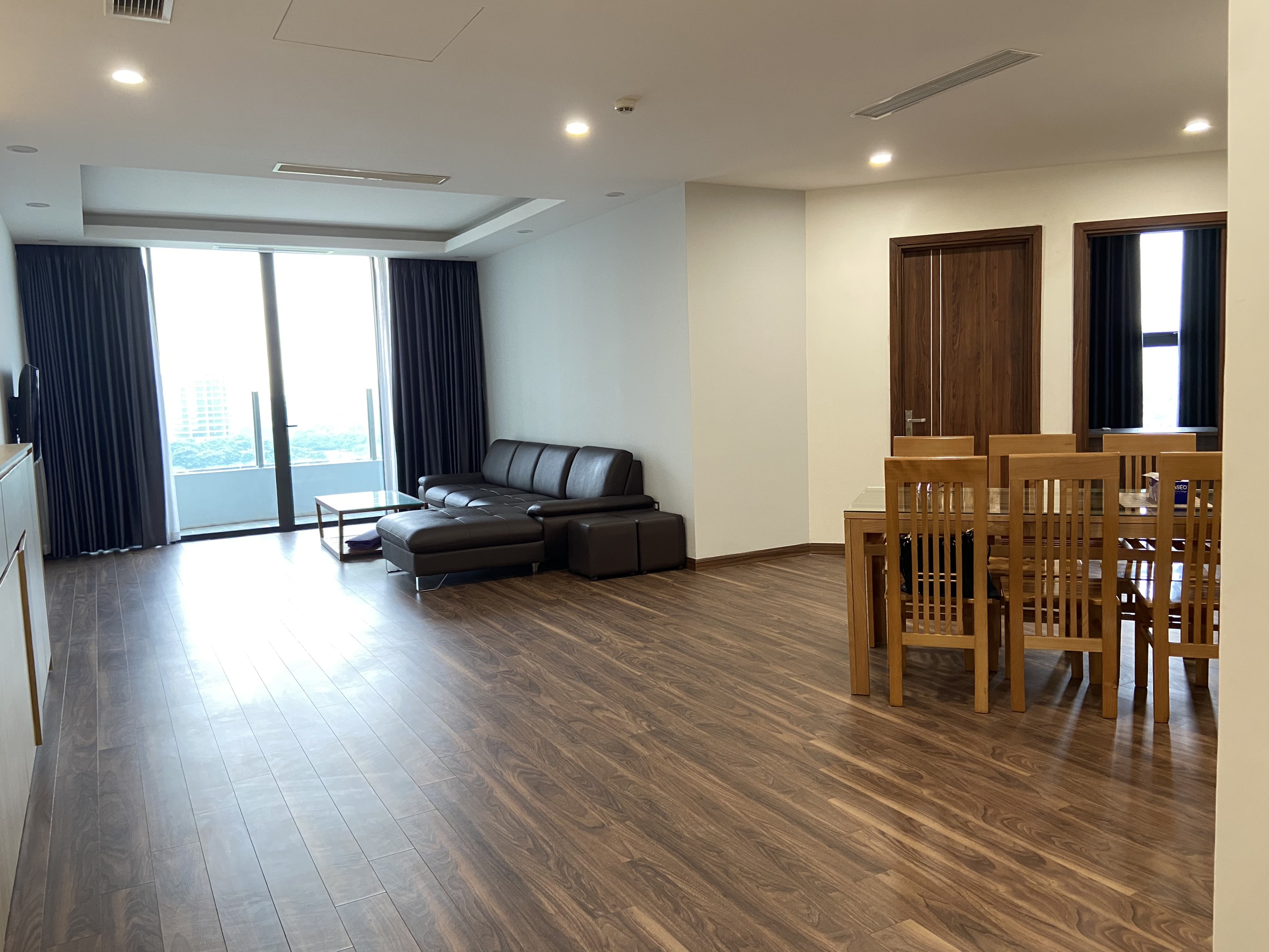 Cần tiền bán gấp căn 3 ngủ 131m2 full đồ view thoáng tòa N03T4 Ngoại Giao Đoàn 2