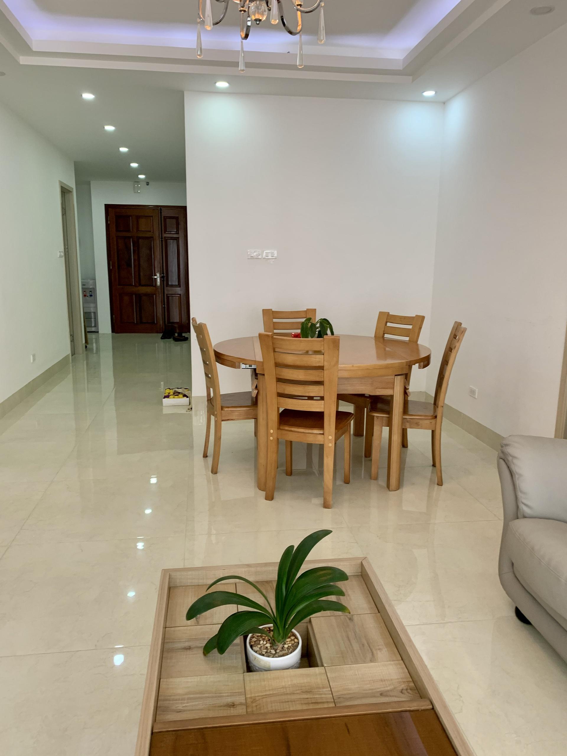 Cần tiền gấp căn hộ chung cư 3 ngủ toà N01T2 ngoại giao đoàn giá 3,7 tỷ 2