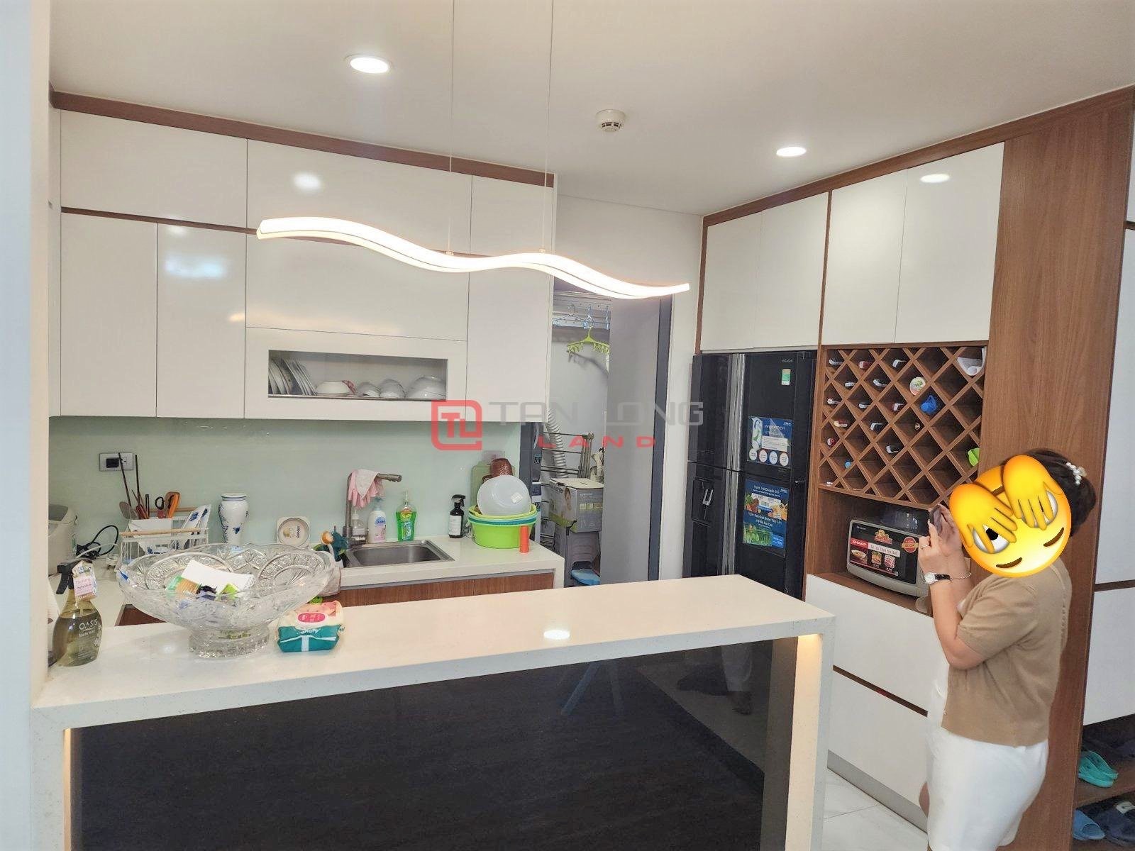 Chính chủ bán căn 4 ngủ 136m2 full đồ mới, có slot ô tô tại N01T8 Ngoại Giao Đoàn 3