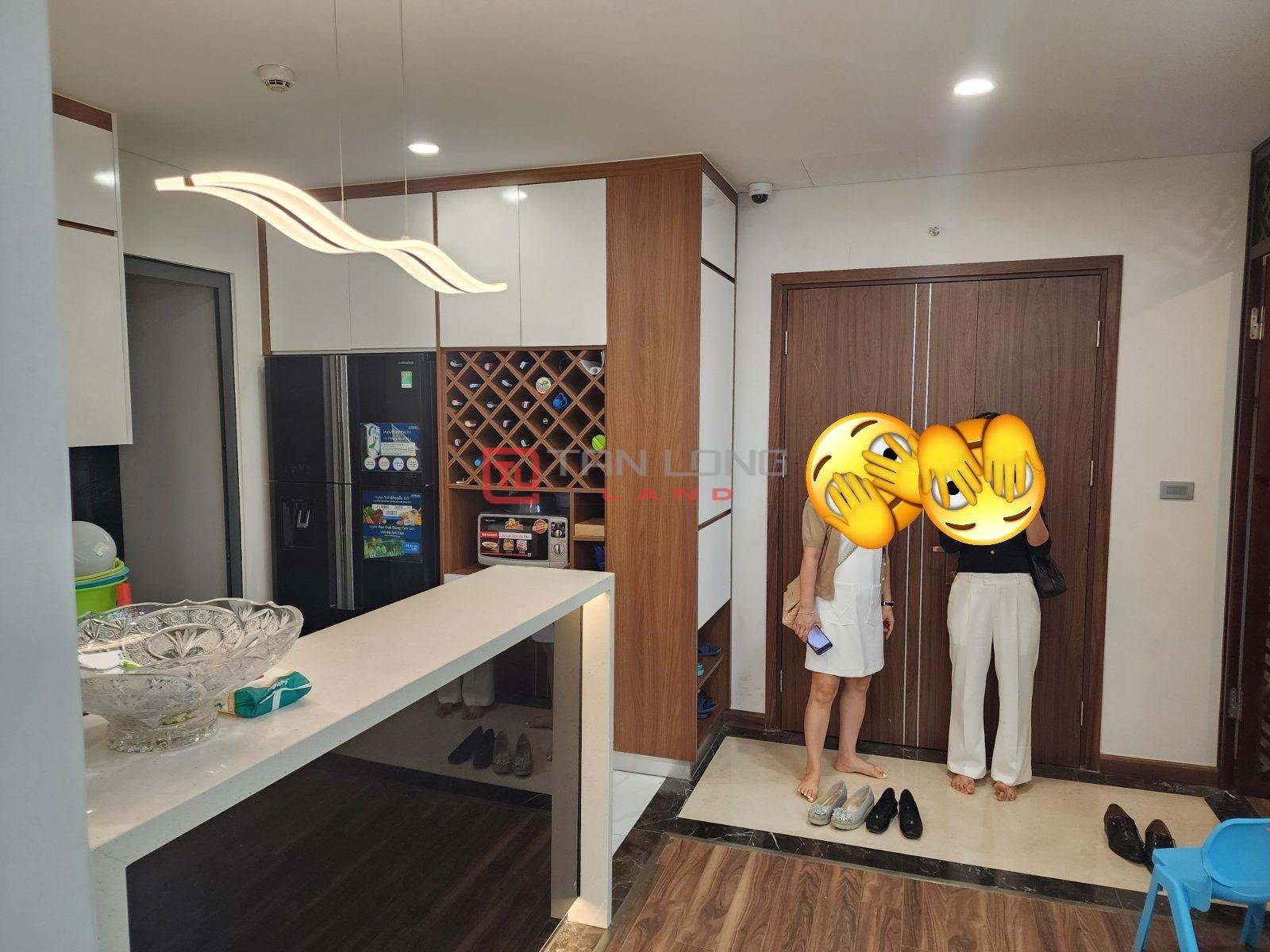 Chính chủ bán căn 4 ngủ 136m2 full đồ mới, có slot ô tô tại N01T8 Ngoại Giao Đoàn 4