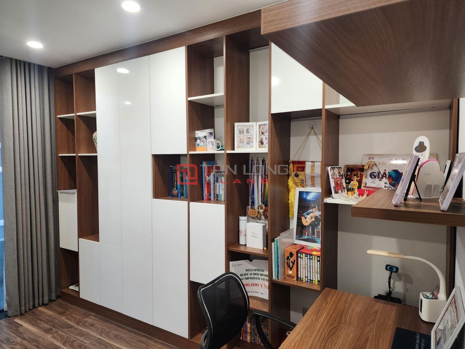 Chính chủ bán căn 4 ngủ 136m2 full đồ mới, có slot ô tô tại N01T8 Ngoại Giao Đoàn 6