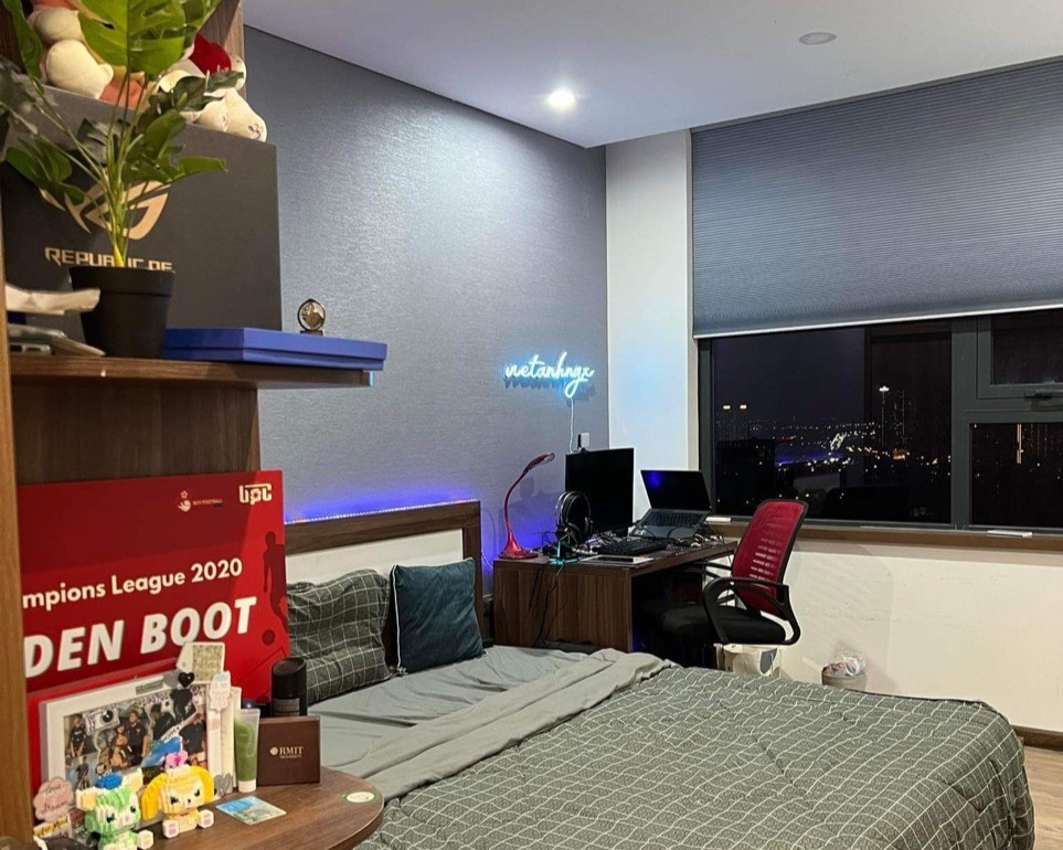 Chính chủ bán căn hộ 2 ngủ 87m2 full đồ, có sổ đỏ tòa N01T4 Ngoại Giao Đoàn 5