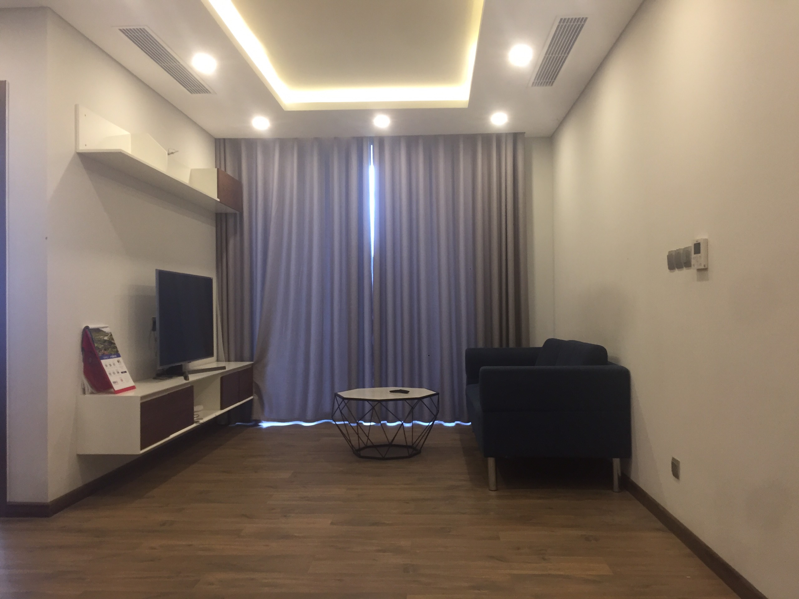 Chính chủ bán căn hộ 2 ngủ tòa N01 T4 khu Ngoại Giao Đoàn, quận Bắc Từ Liêm, Hà Nội. 1