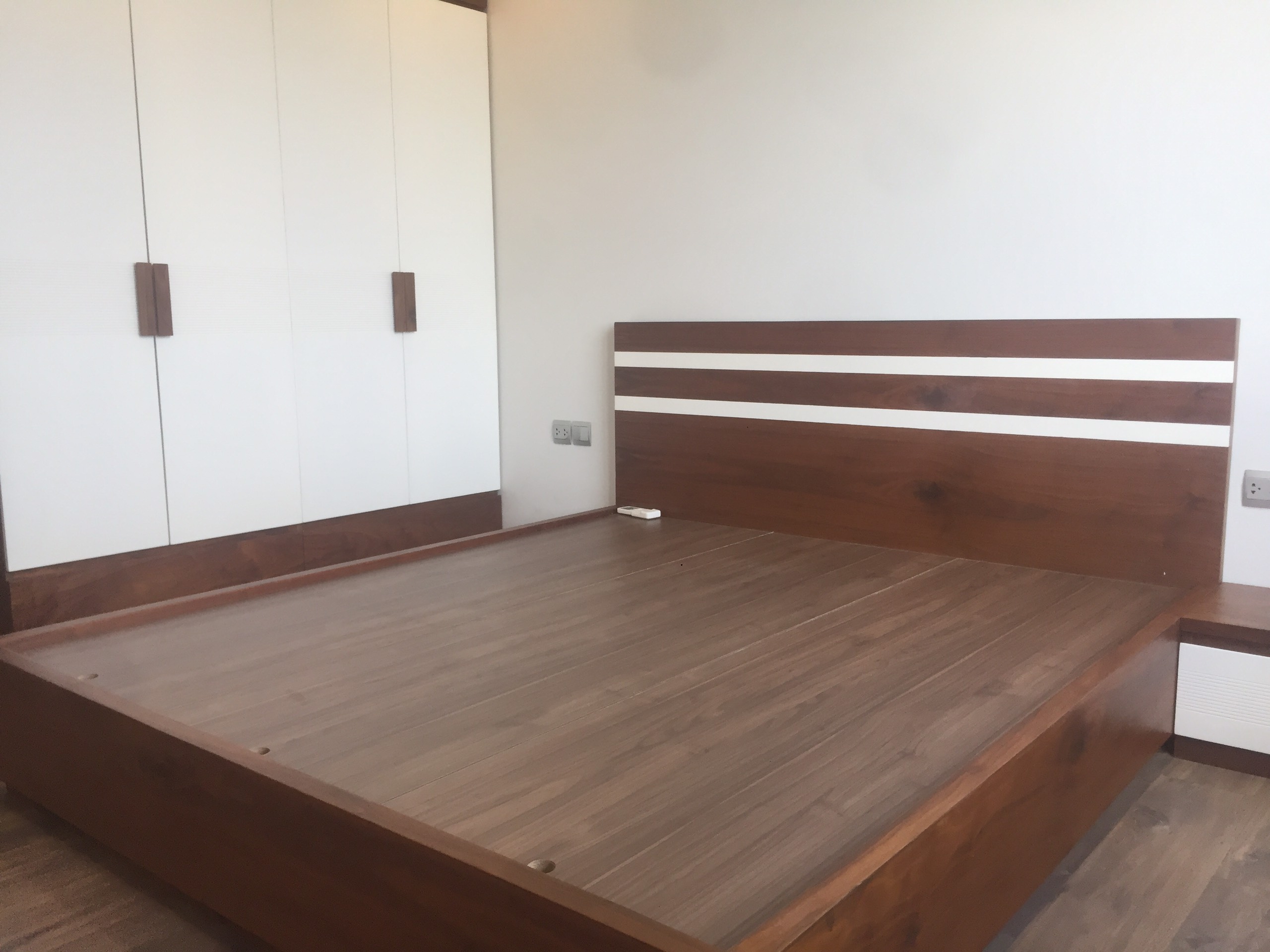 Chính chủ bán căn hộ 2 ngủ tòa N01 T4 khu Ngoại Giao Đoàn, quận Bắc Từ Liêm, Hà Nội. 12