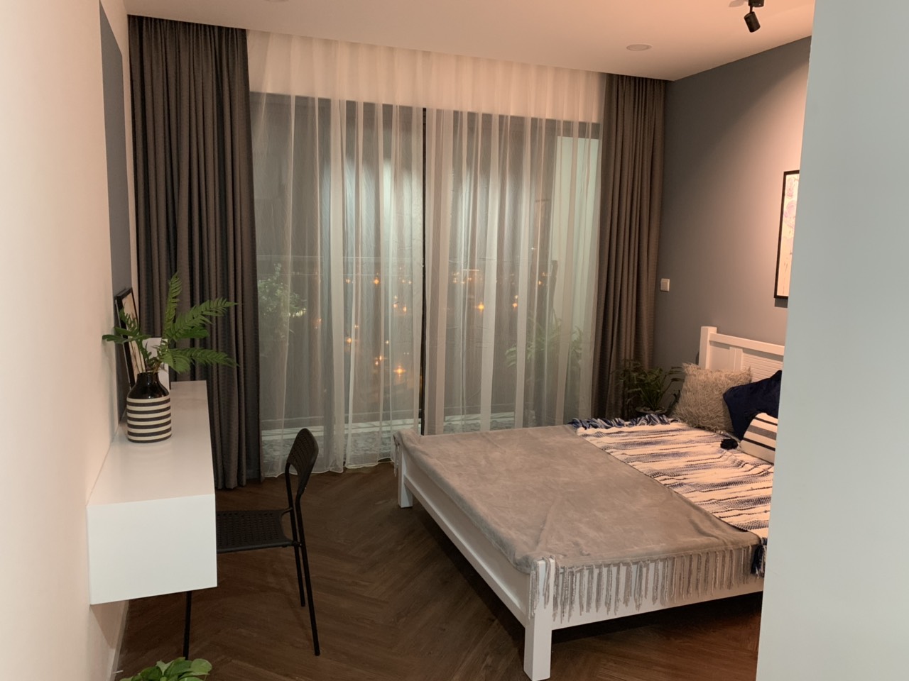 Chính chủ bán căn hộ chung cư 3 phòng ngủ 128m2 tòa N03 - T4 Ngoại Giao Đoàn 8