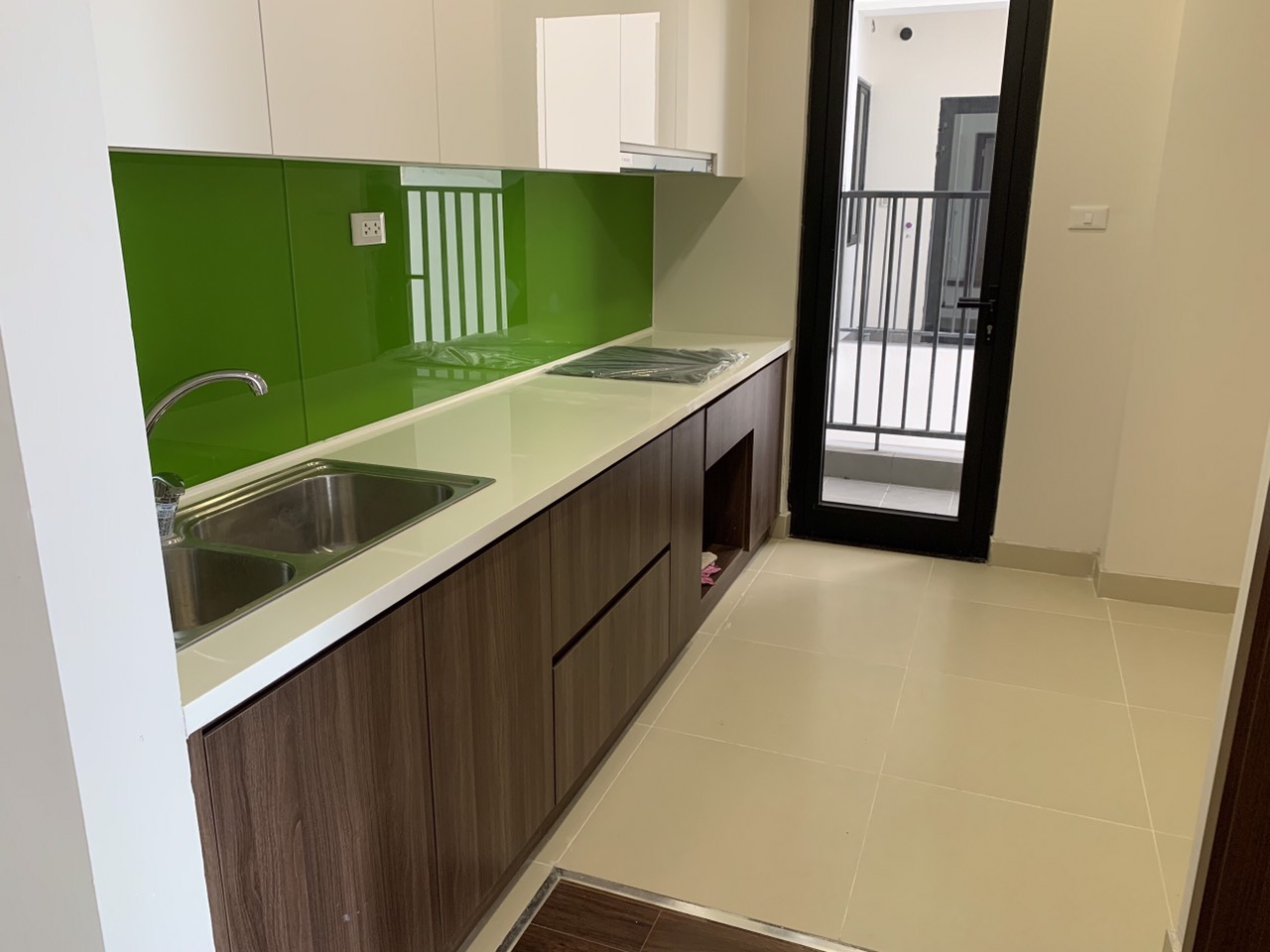 Chính chủ cần bán căn hộ thấp tầng với giá 35 triệu/1m2 Toà N01-T1 tháp B, chung cư Ngoại Giao Đoàn. 2