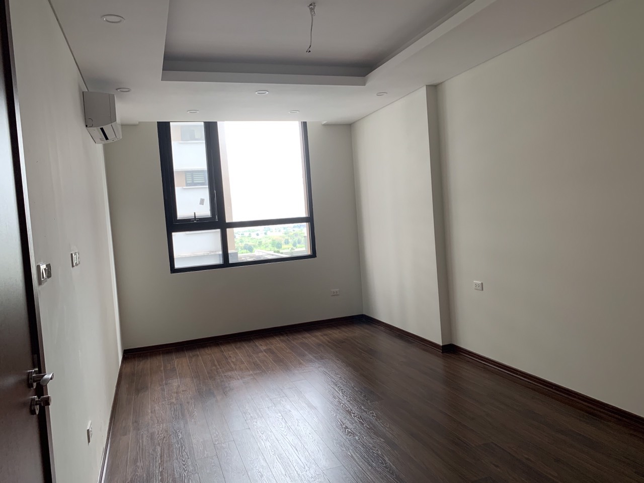 Chính chủ cần bán căn hộ thấp tầng với giá 35 triệu/1m2 Toà N01-T1 tháp B, chung cư Ngoại Giao Đoàn. 4