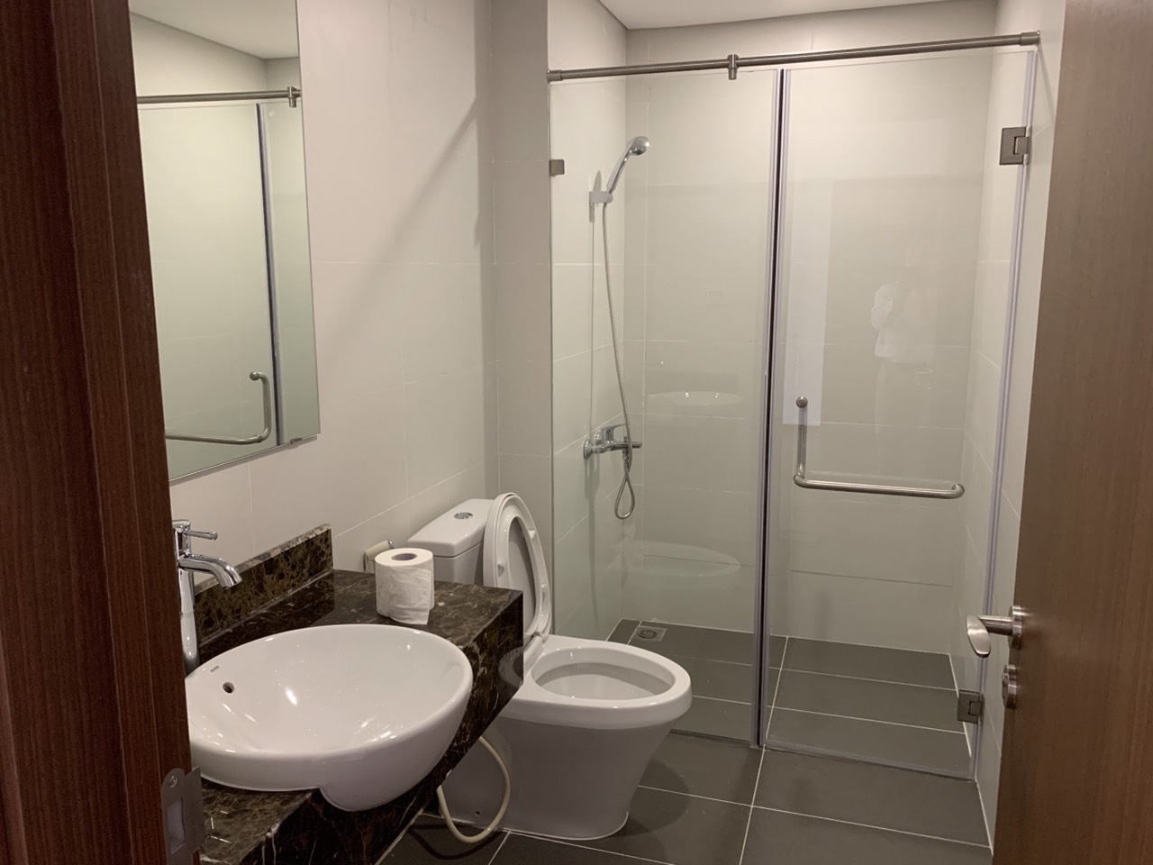 Chính chủ cần bán căn hộ thấp tầng với giá 35 triệu/1m2 Toà N01-T1 tháp B, chung cư Ngoại Giao Đoàn. 5