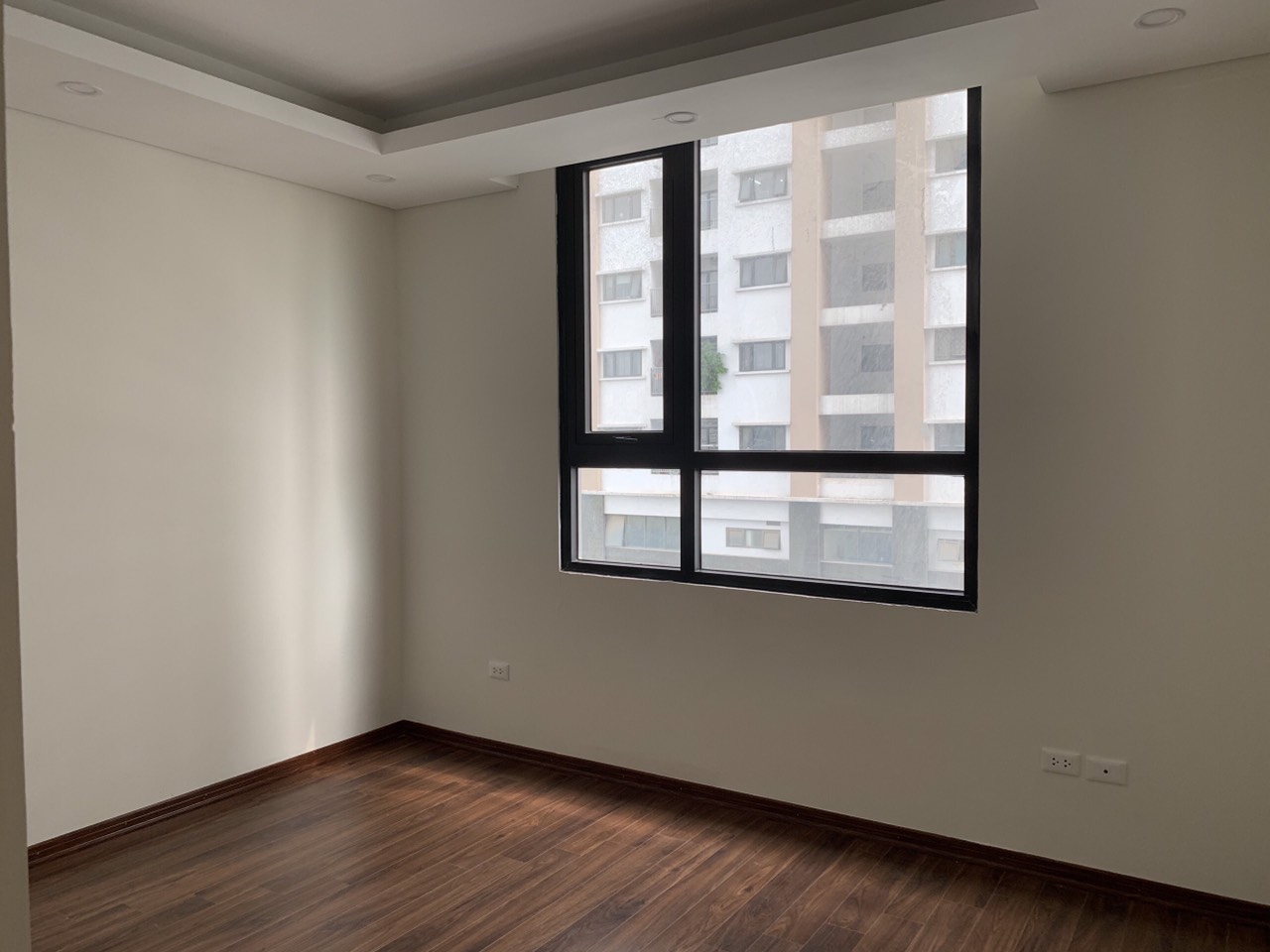 Chính chủ cần bán căn hộ thấp tầng với giá 35 triệu/1m2 Toà N01-T1 tháp B, chung cư Ngoại Giao Đoàn. 6
