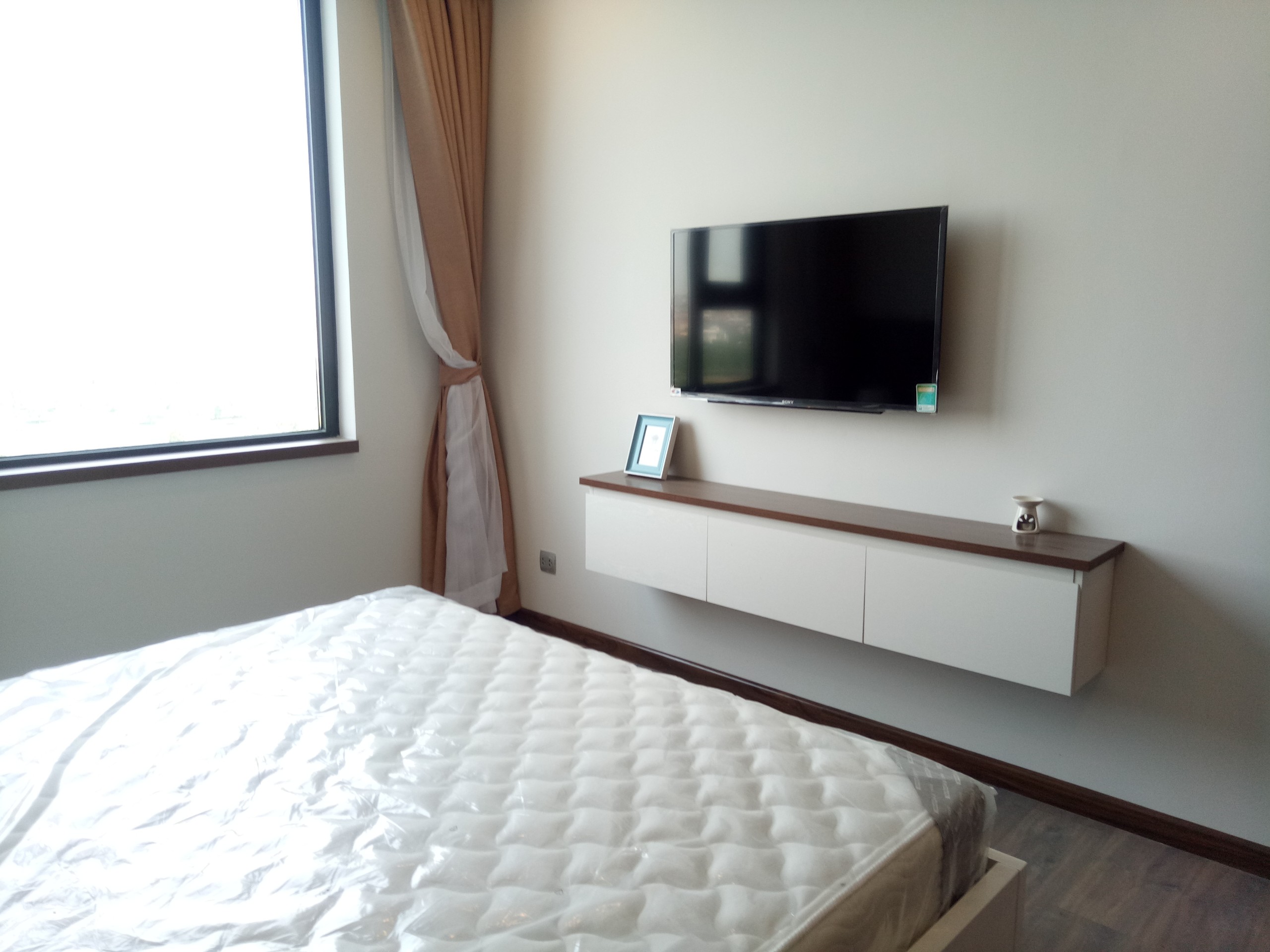 Chính chủ cho thuê căn hộ 3 phòng ngủ tòa N01-T4 Ngoại Giao Đoàn 9