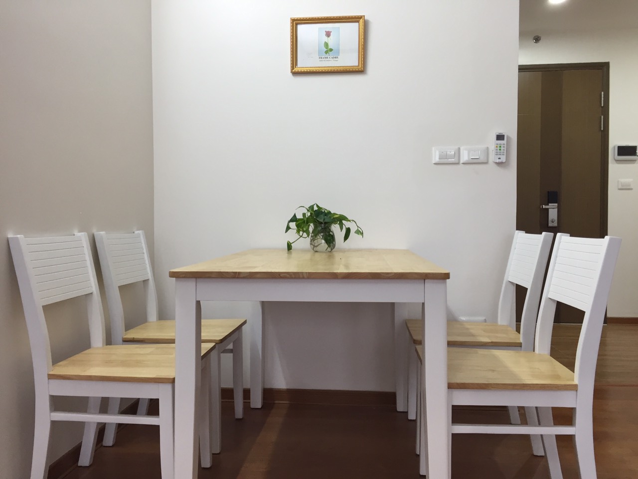 Chính chủ cho thuê căn hộ chung cư 2 phòng ngủ tòa 789 Ngoại Giao Đoàn 9