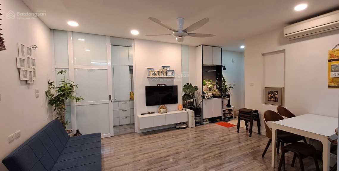 Chính chủ gửi bán căn hộ 3 phòng ngủ diện tích 102m2 full đồ tầng cao view hồ toà A1 Green Stars 1