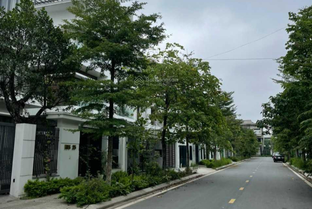 Cho thuê biệt thự Embassy Garden 243m2 x 3.5 tầng hoàn thiện, giá cực tốt 2