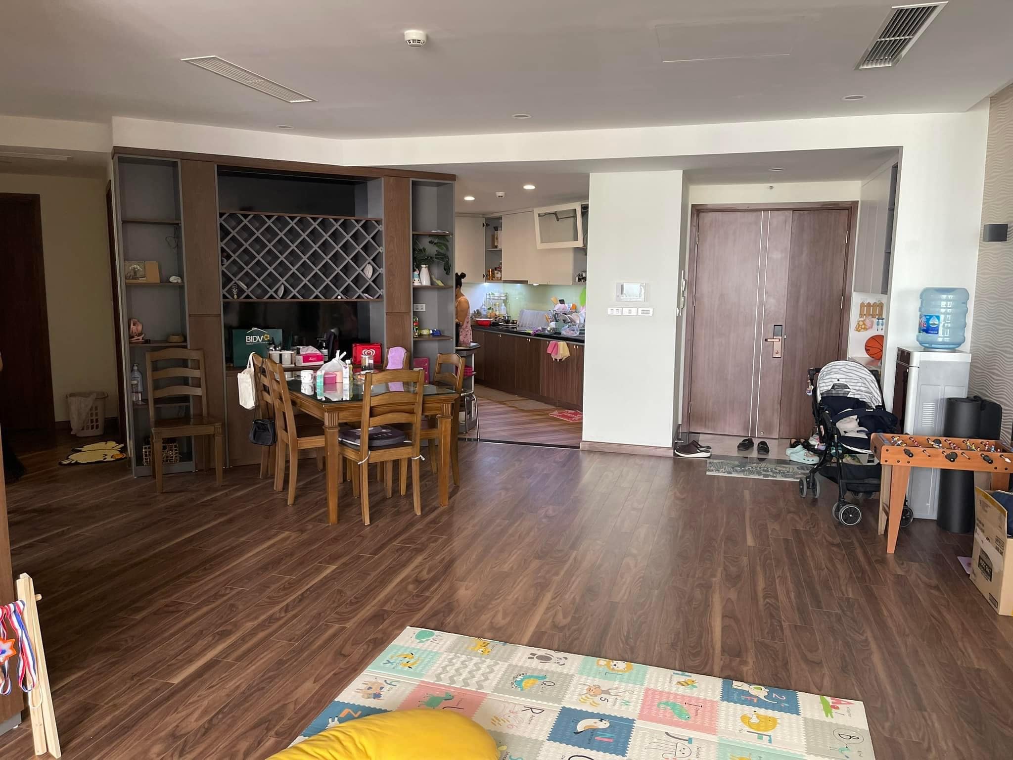 Cho thuê căn 2 ngủ 83m2 full đồ mới đẹp tòa N03T5 Ngoại Giao Đoàn 4
