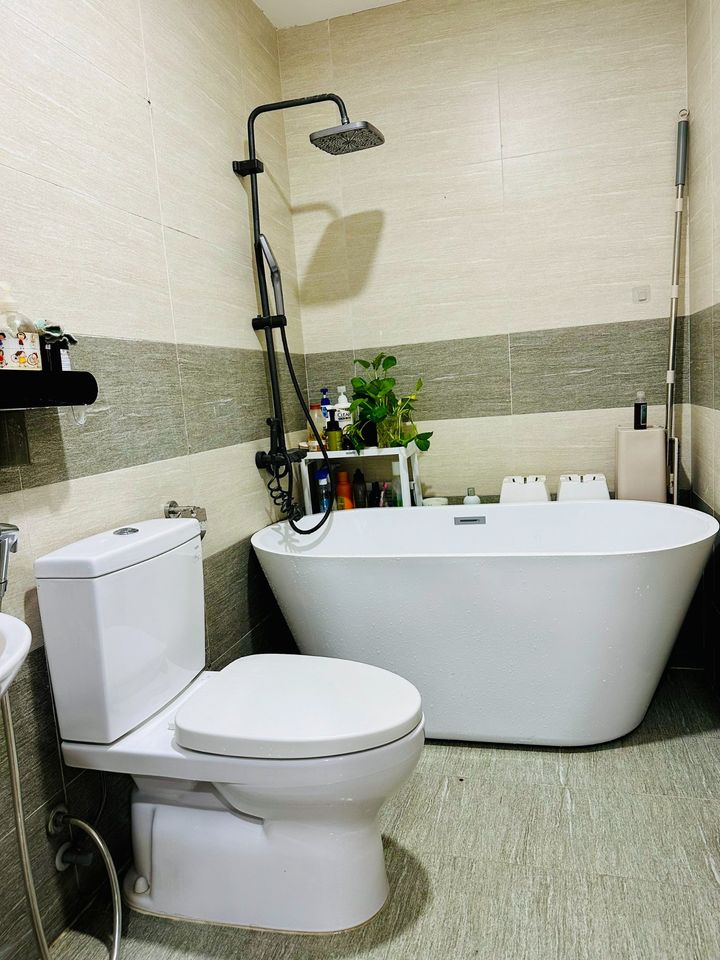 Cho thuê căn 2PN - DT 83m2 khu đô thị Nam Cường Hoàng Quốc Việt 5