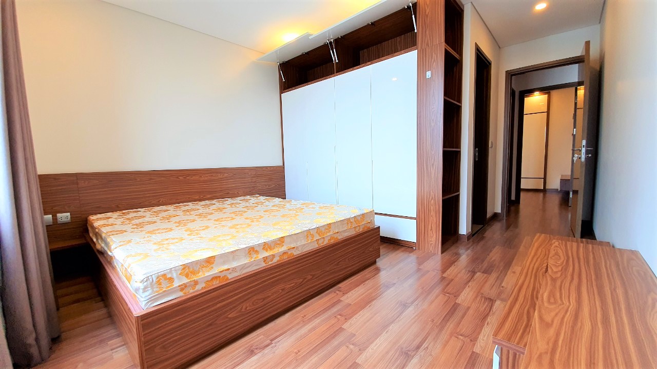 Cho thuê căn 2PN toà N03T2 Ngoại giao đoàn, view Cầu Nhật Tân 6
