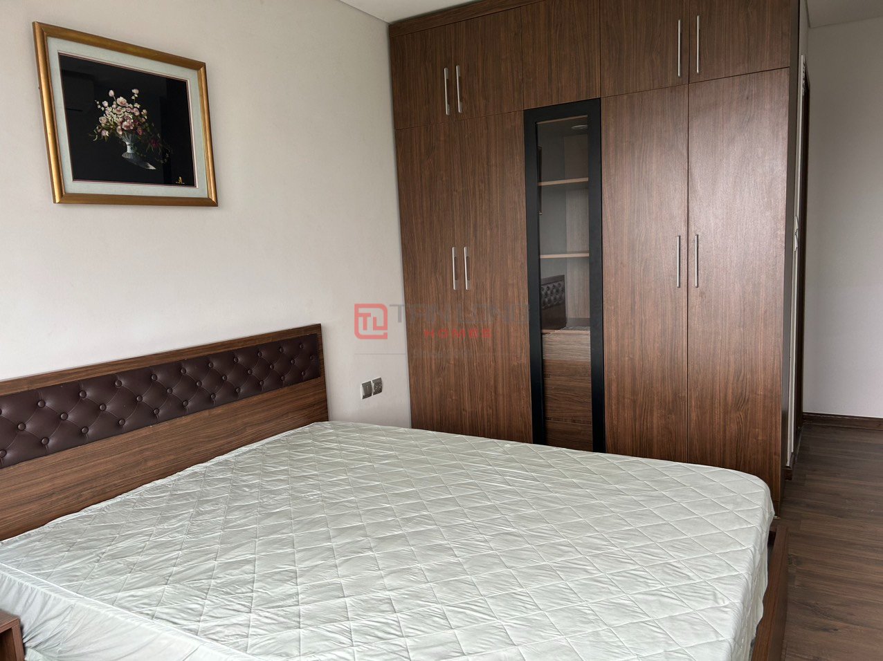 Cho thuê căn 2PN/87m2 full đồ, tầng cao view thoáng tòa N01T4 Ngoại Giao Đoàn 5