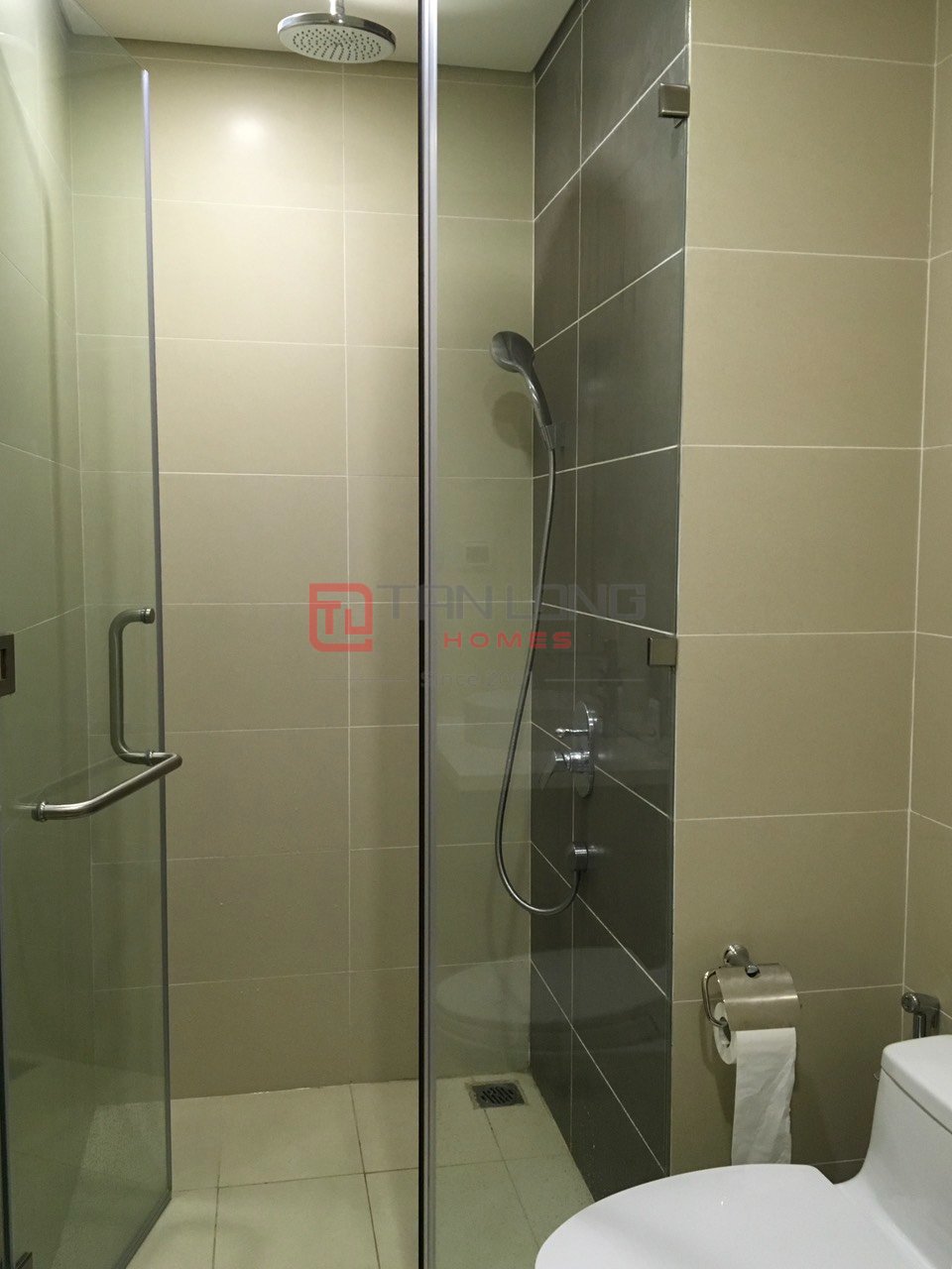 Cho thuê căn 2PN/87m2 full đồ, tầng cao view thoáng tòa N01T4 Ngoại Giao Đoàn 9