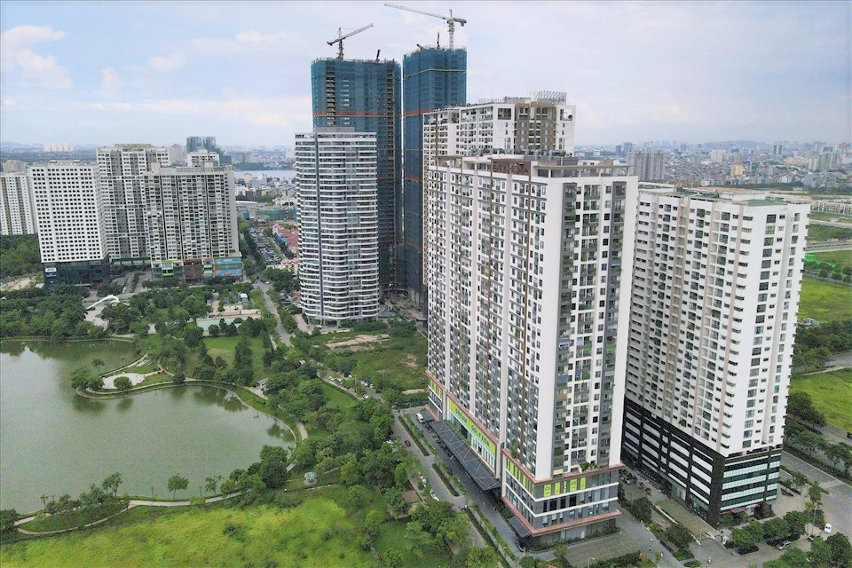Cho thuê căn 2PN/95m2 full đồ tầng trung view thoáng tòa N04B Ngoại Giao Đoàn 1